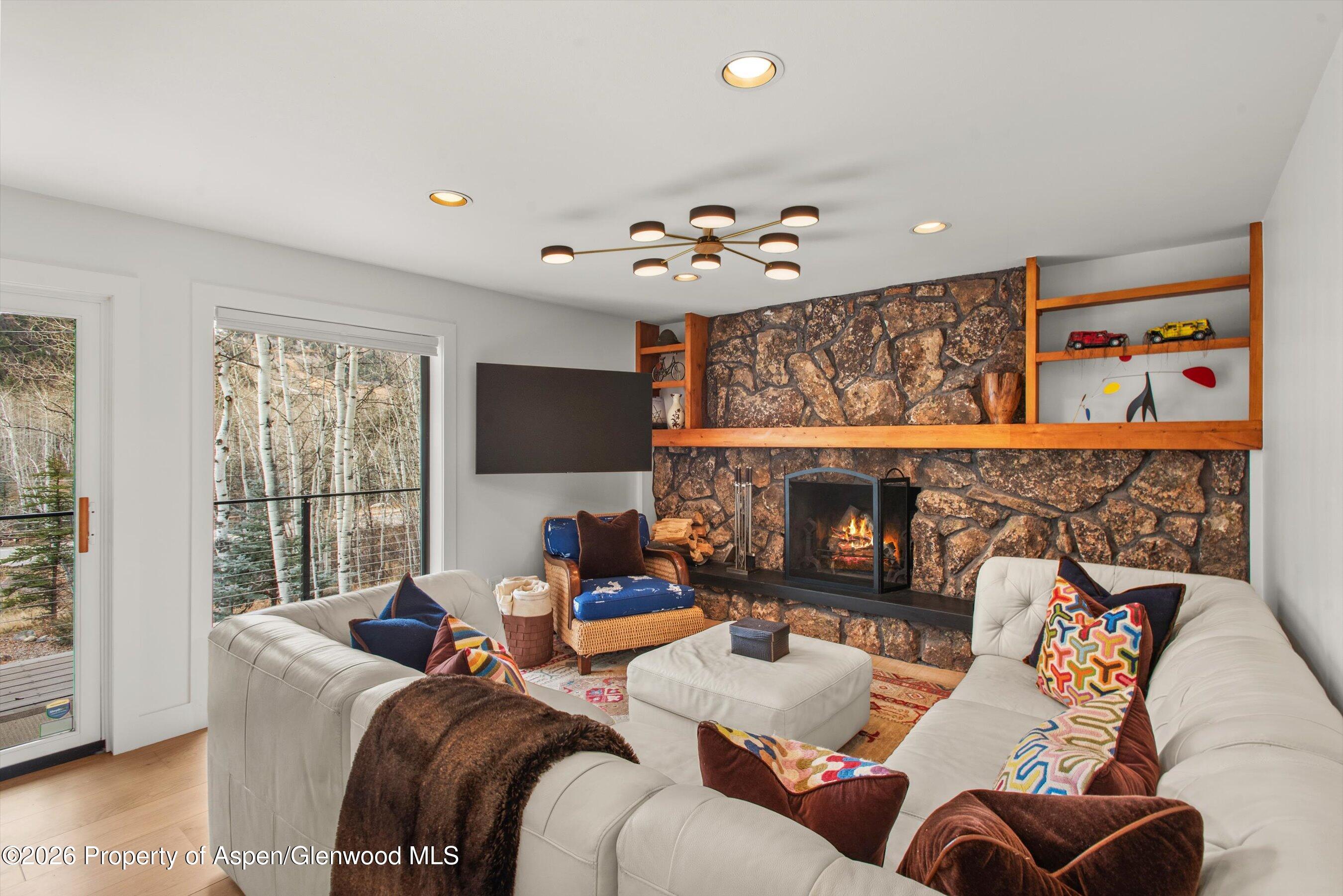 193637 Property Photo 24
