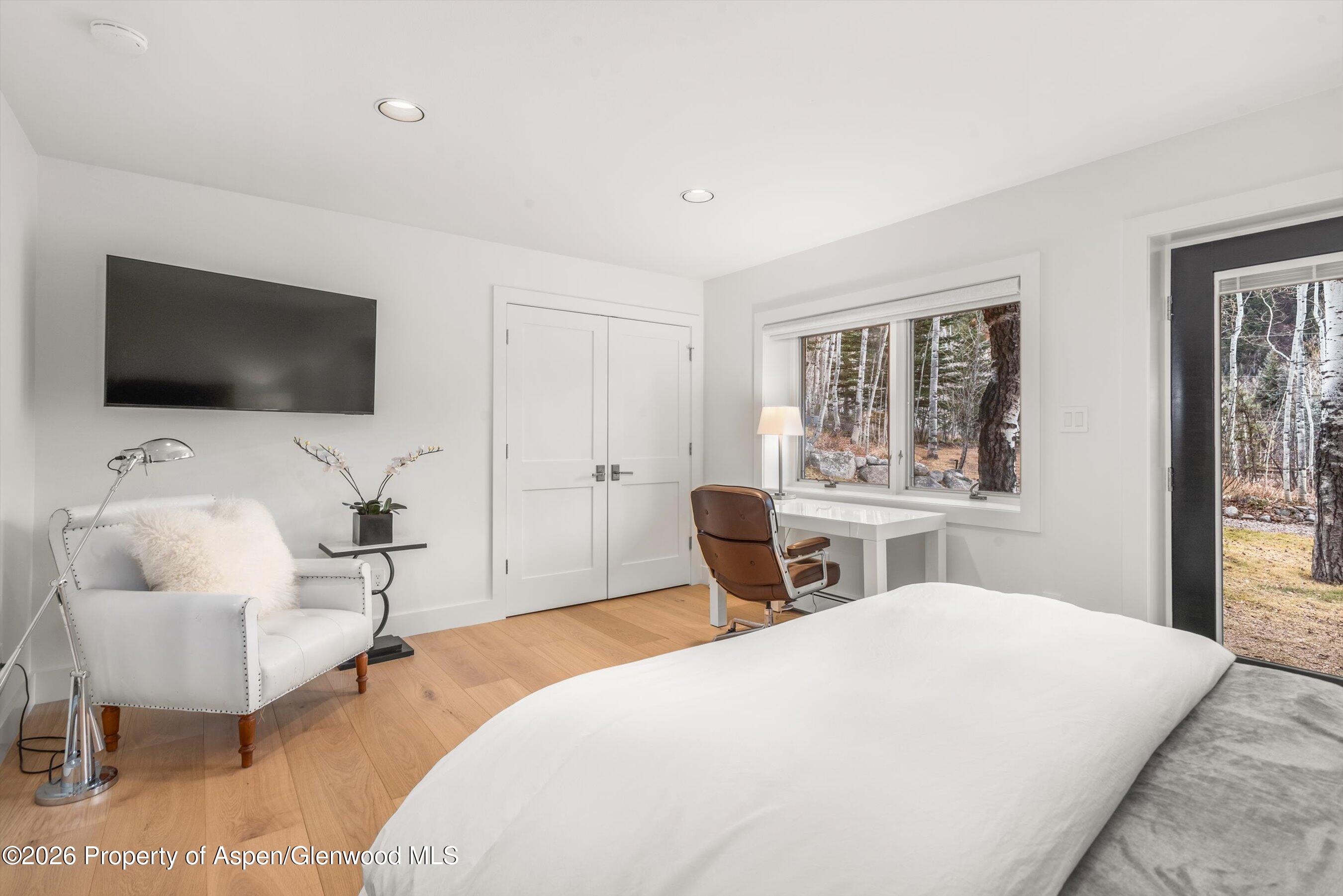 193637 Property Photo 31