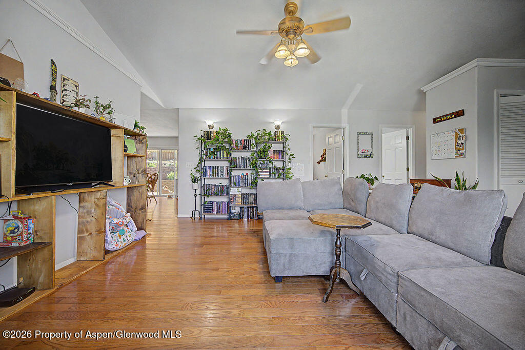 1139 Wilson Circle Property Photo 10