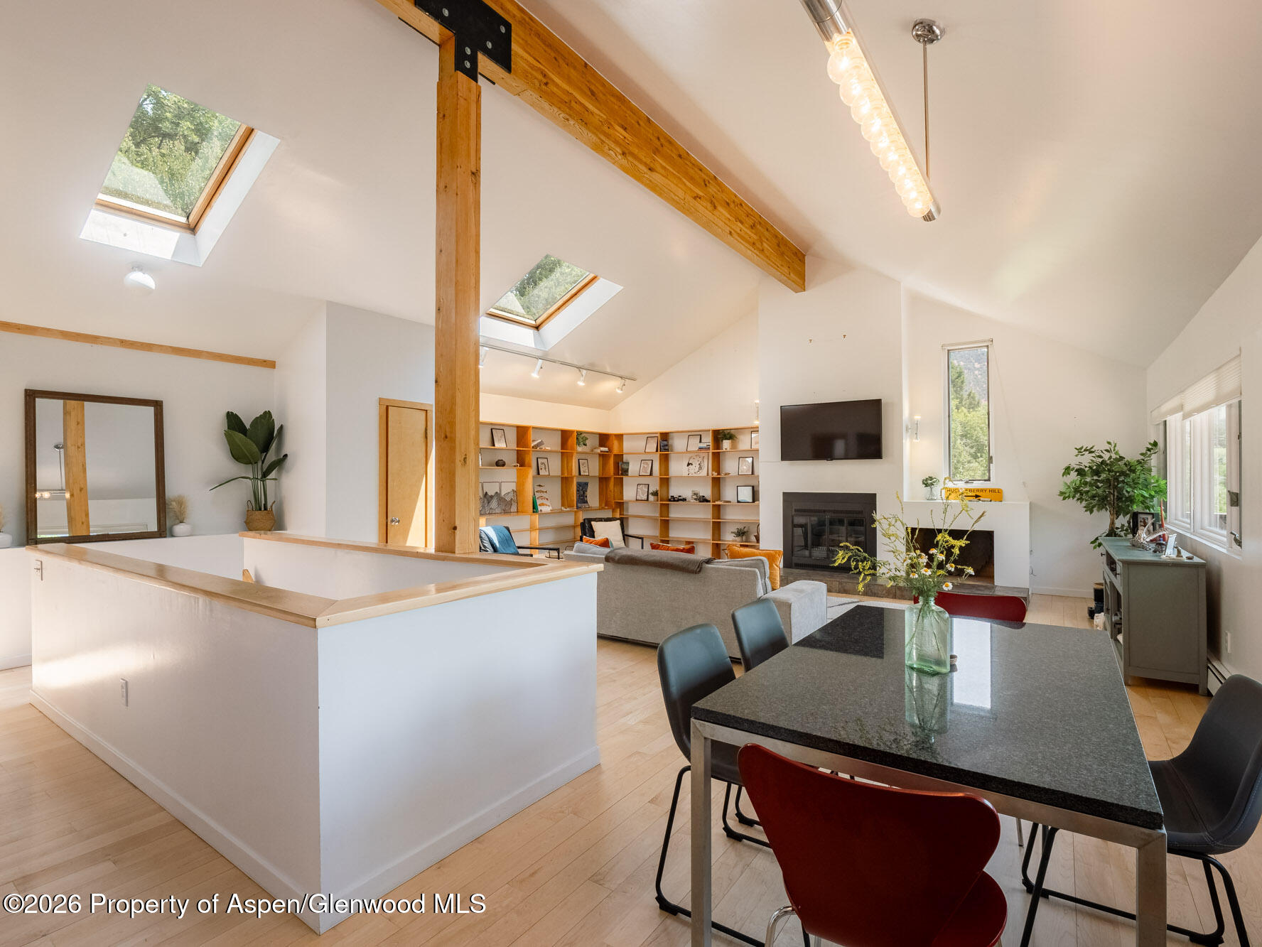 216 E Homestead Drive Property Photo 8