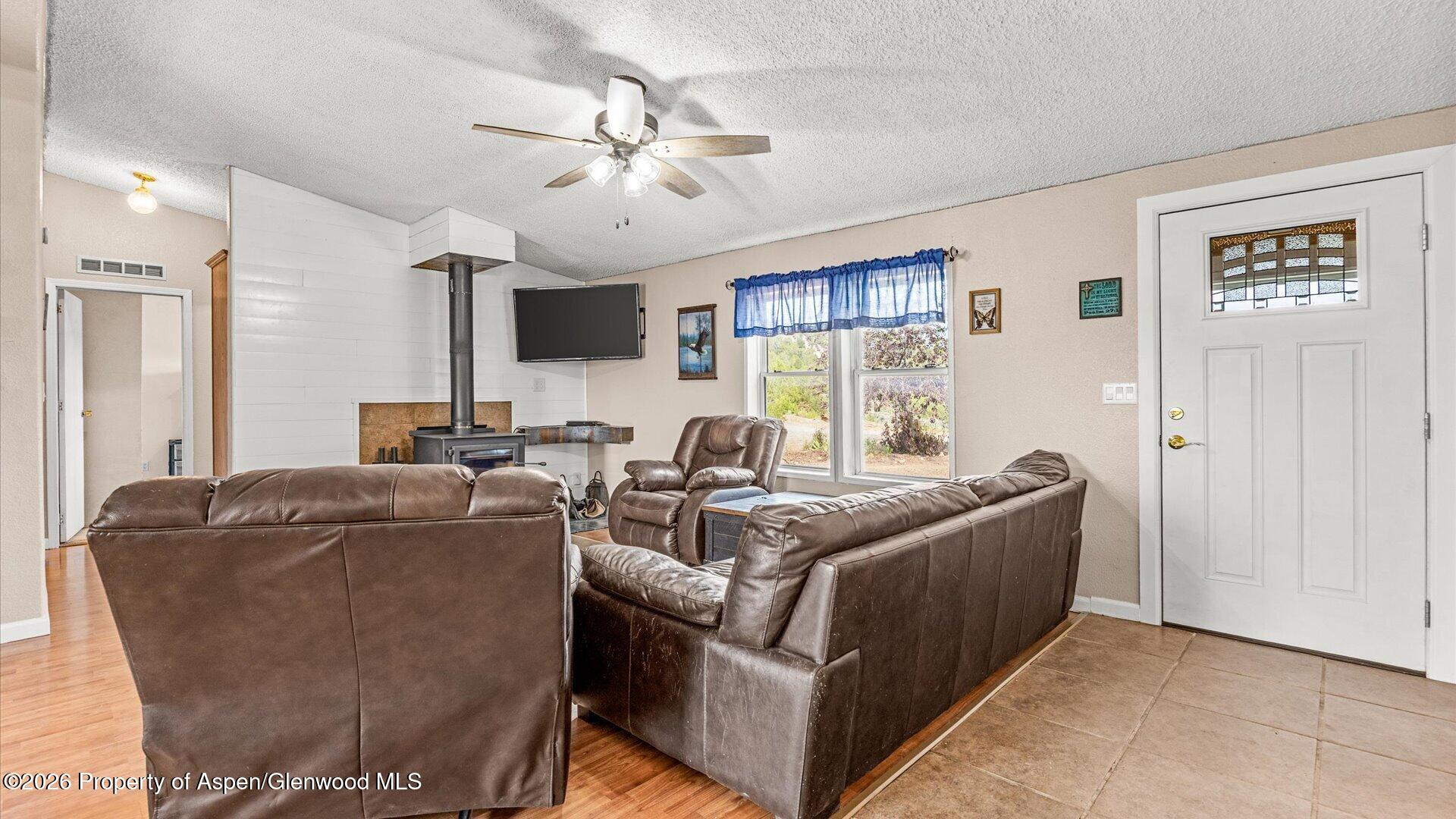 2055 Grass Mesa Road Property Photo 4