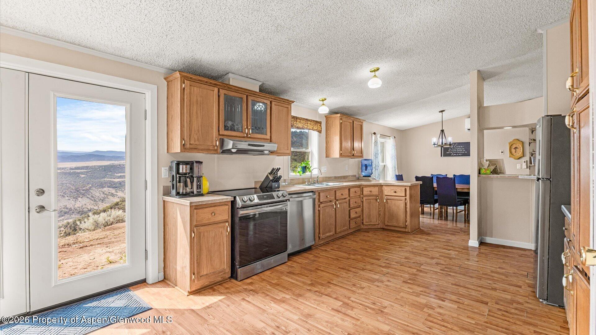 2055 Grass Mesa Road Property Photo 8