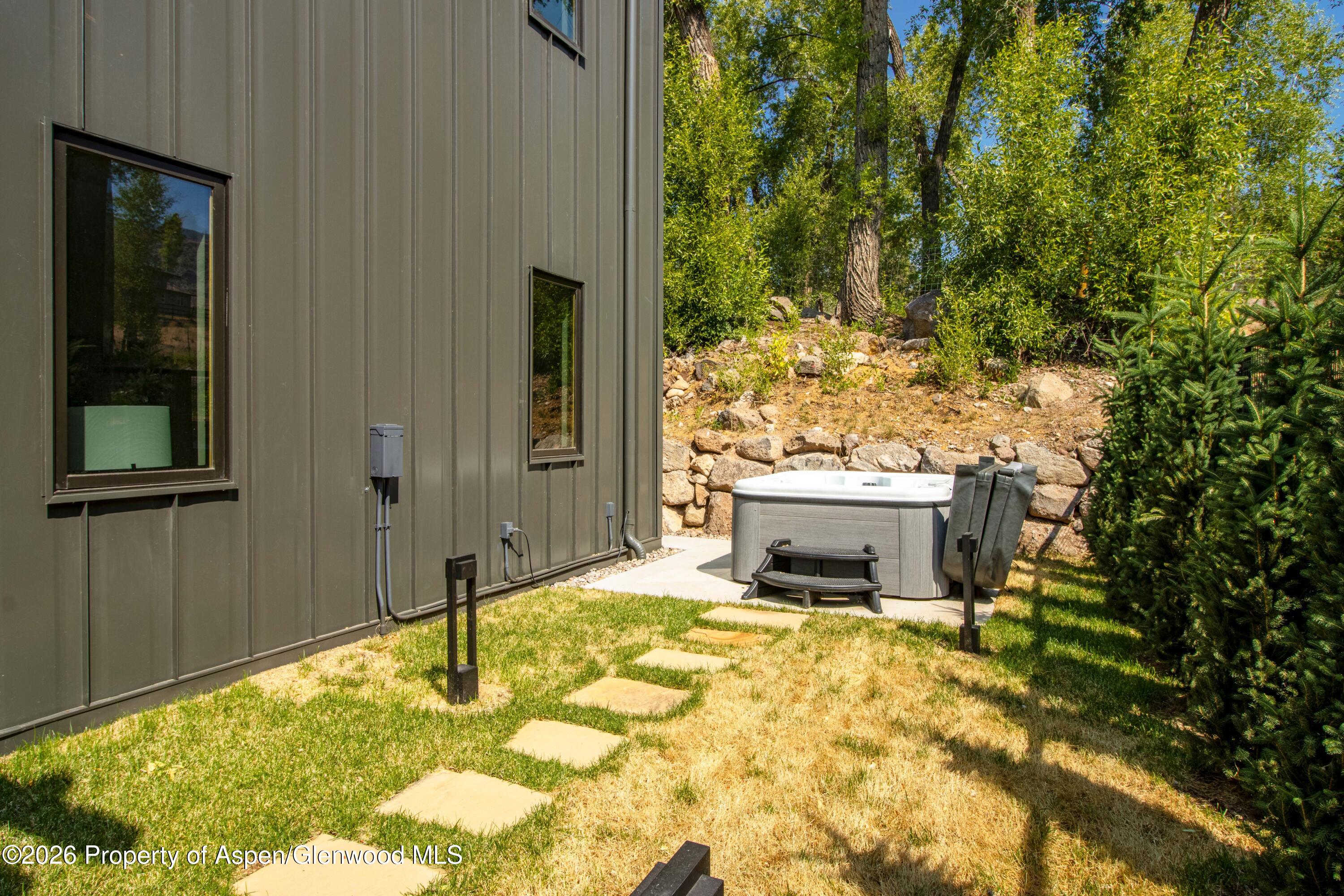 155 Lakeview Drive Property Photo 11