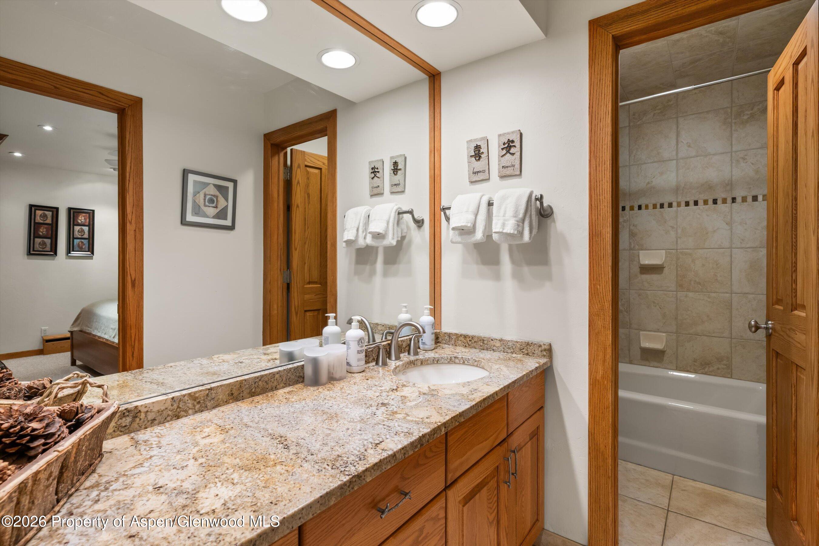 610 S West End Street J204 Property Photo 12