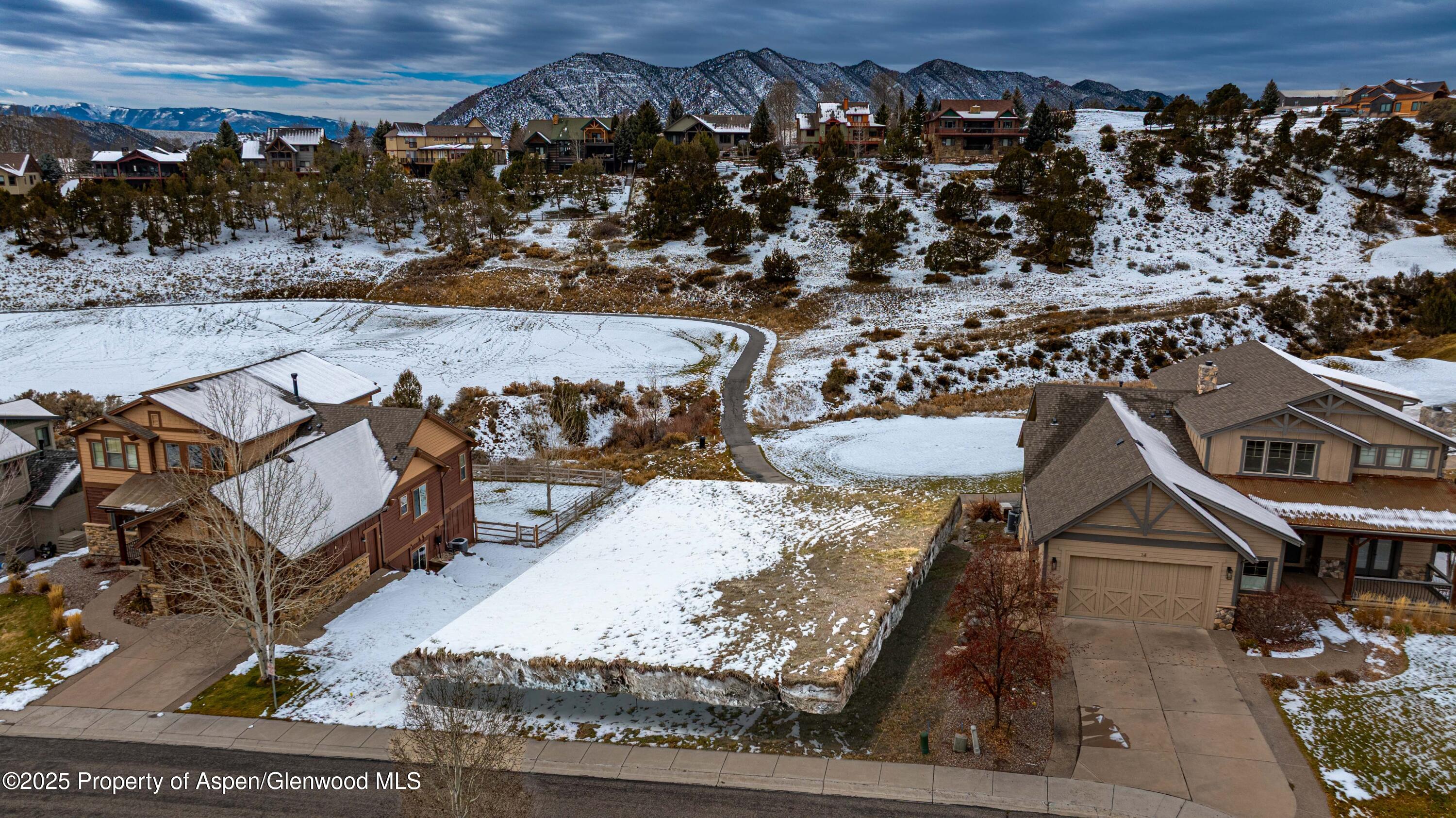 22 Antler Loop Property Photo 7