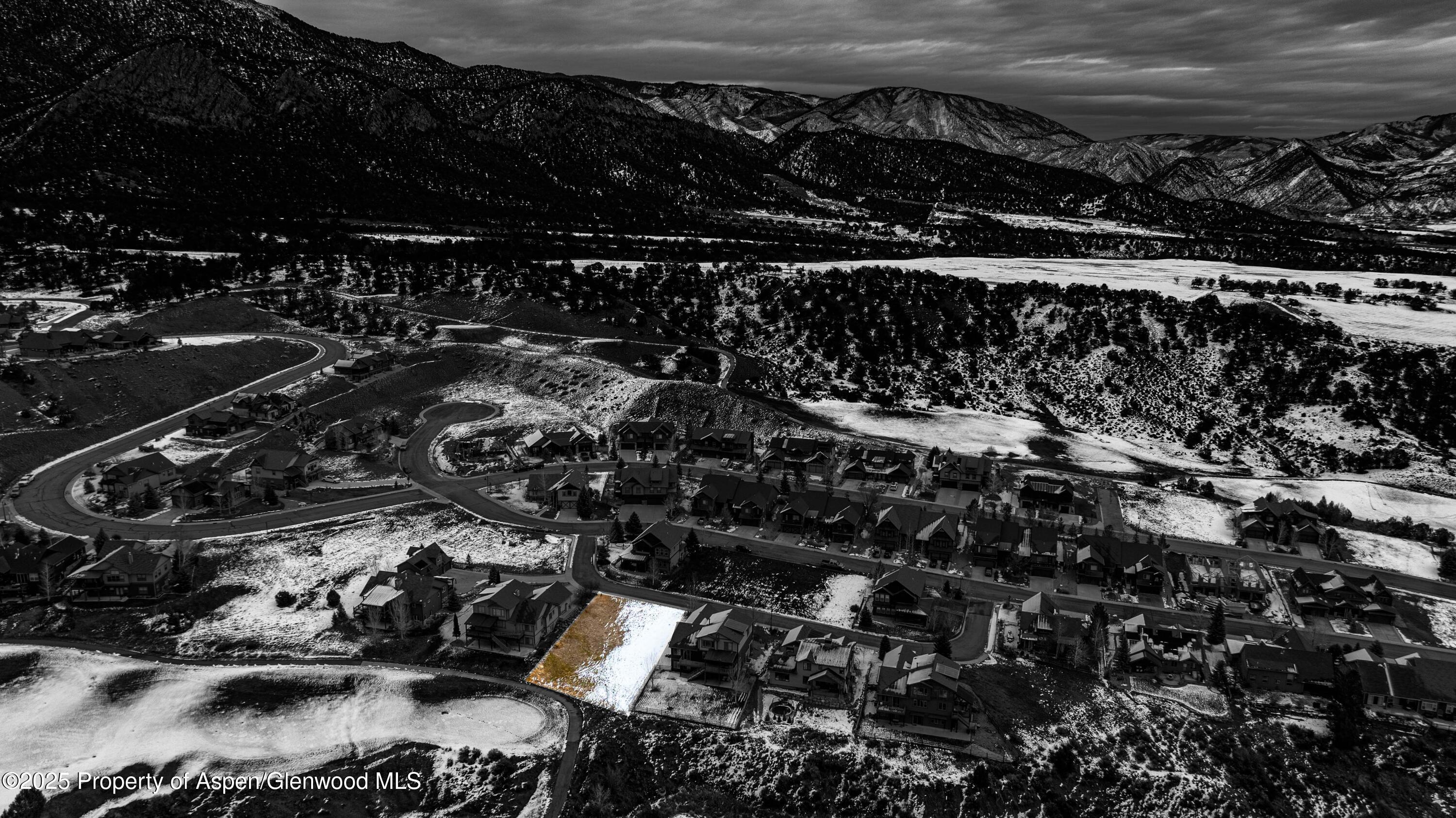 22 Antler Loop Property Photo 10
