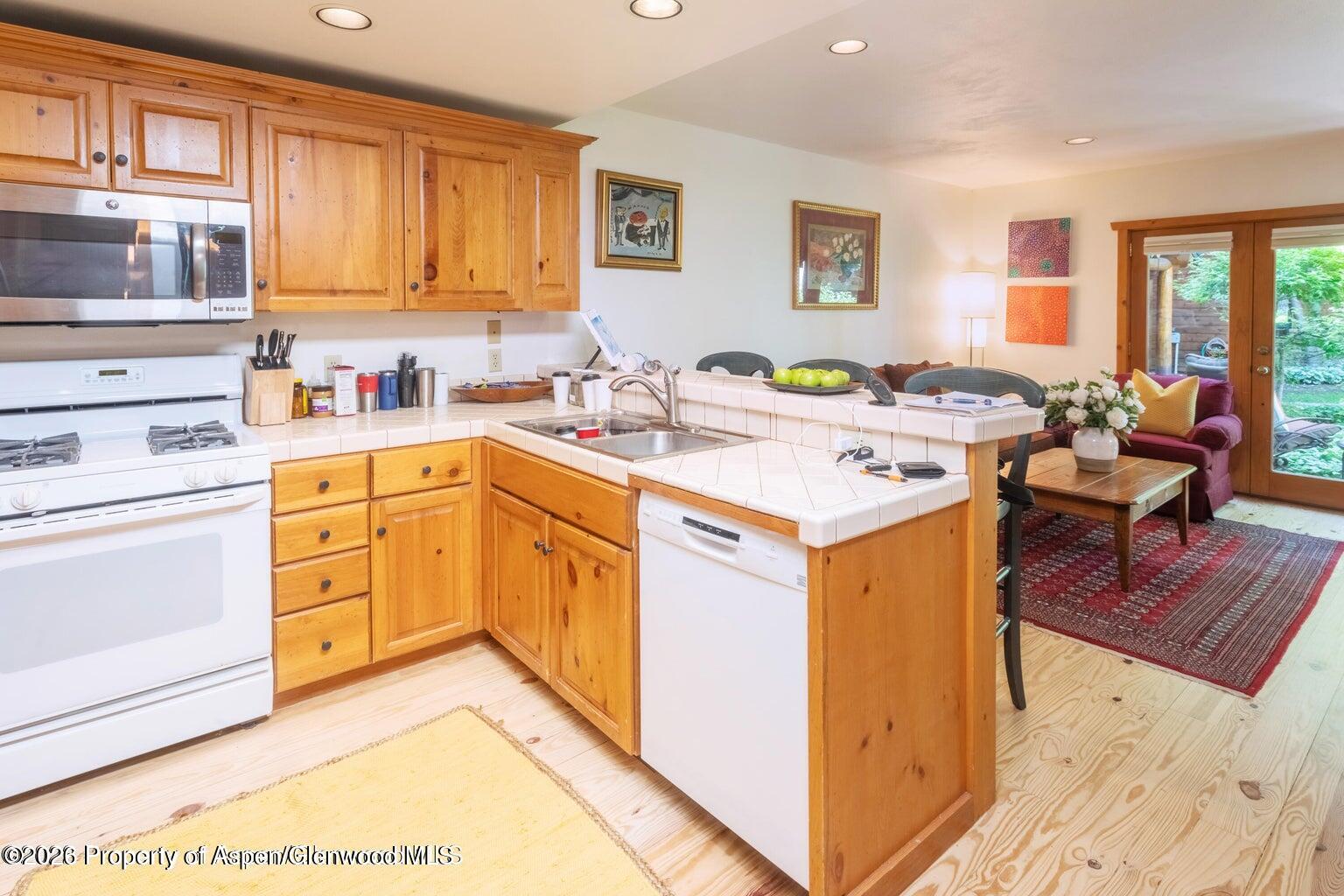 960 E Durant Avenue 7 Property Photo 2
