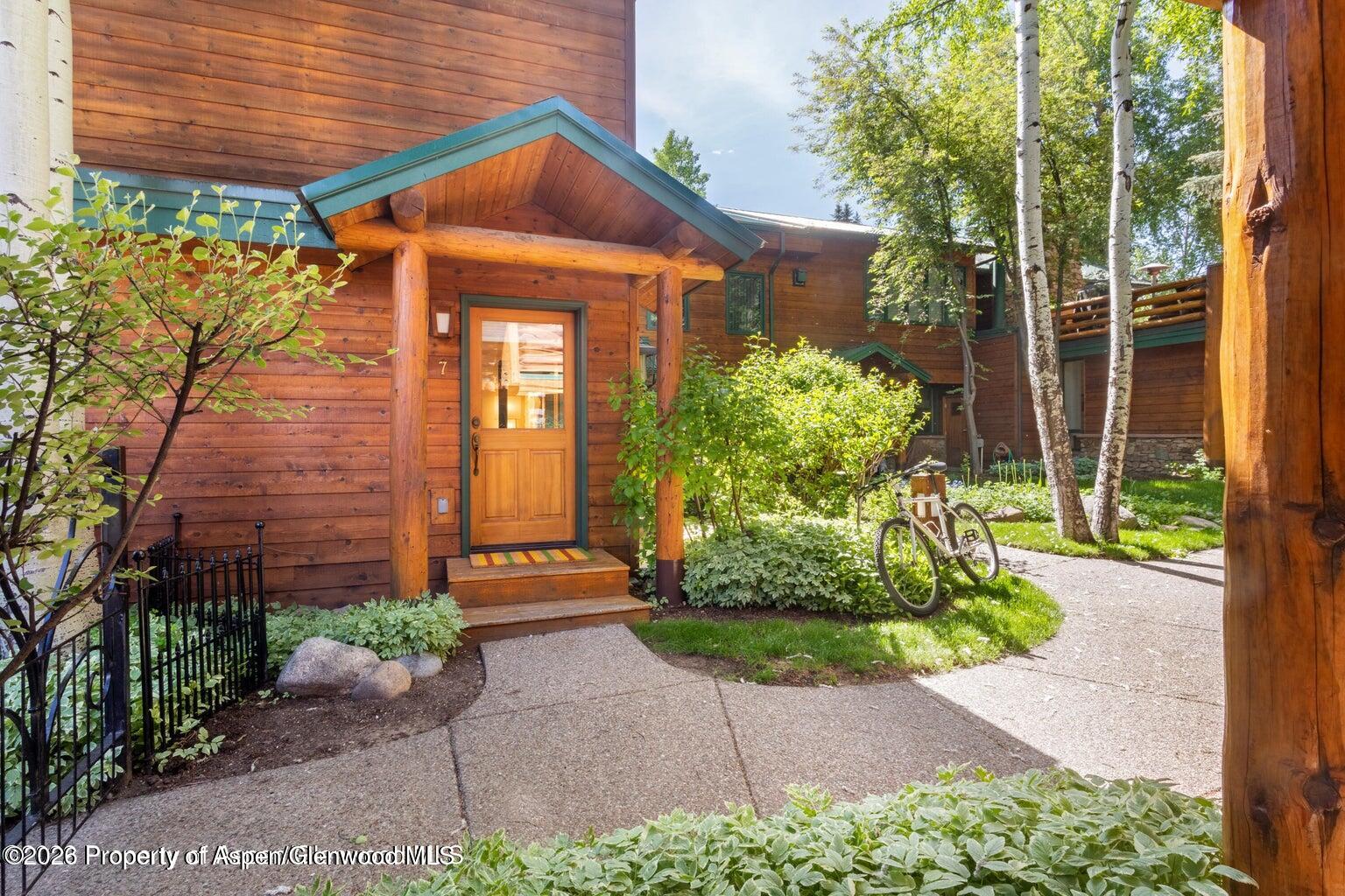 960 E Durant Avenue 7 Property Photo 8