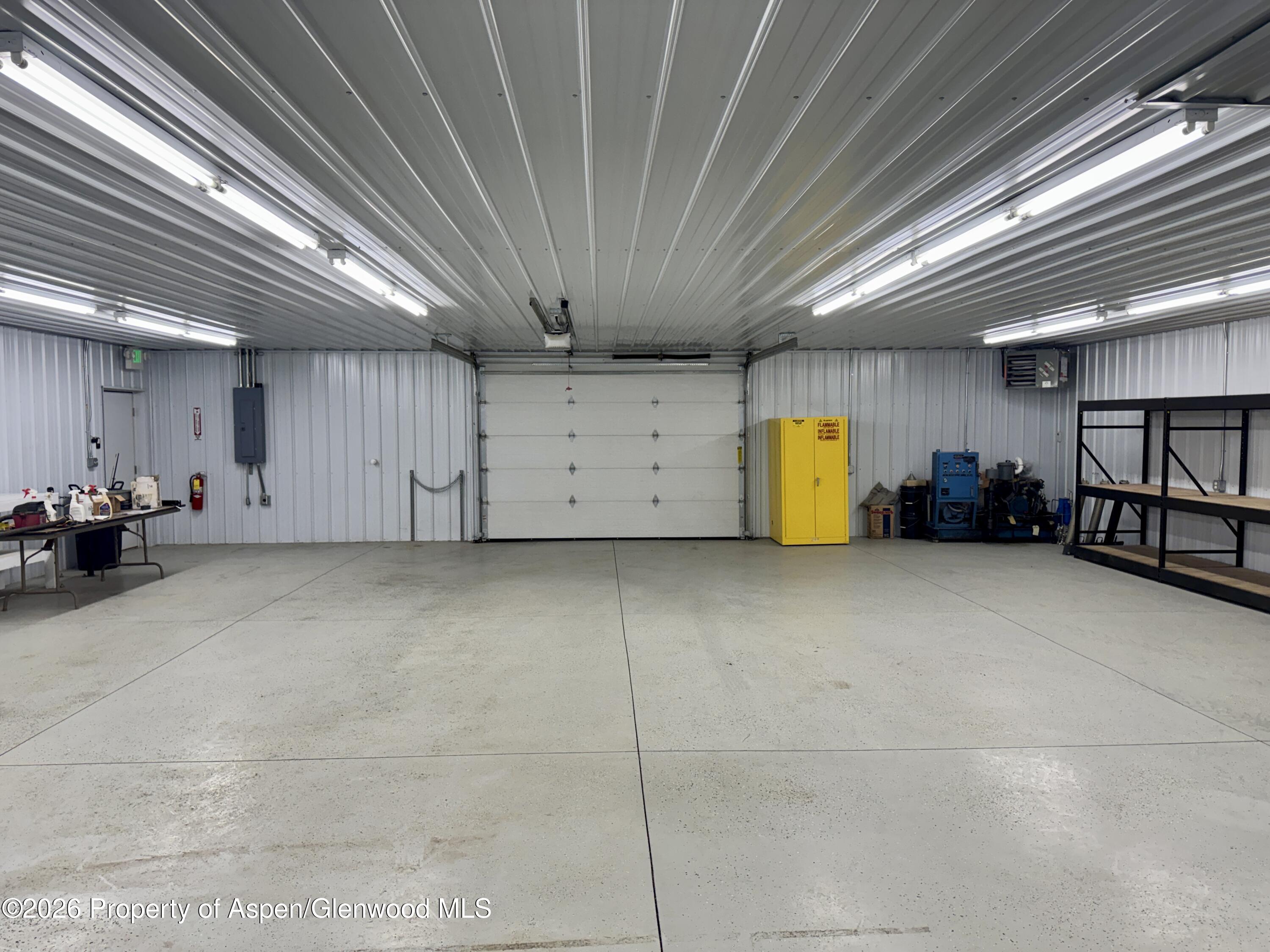209 E Rio Blanco Avenue Property Photo 6