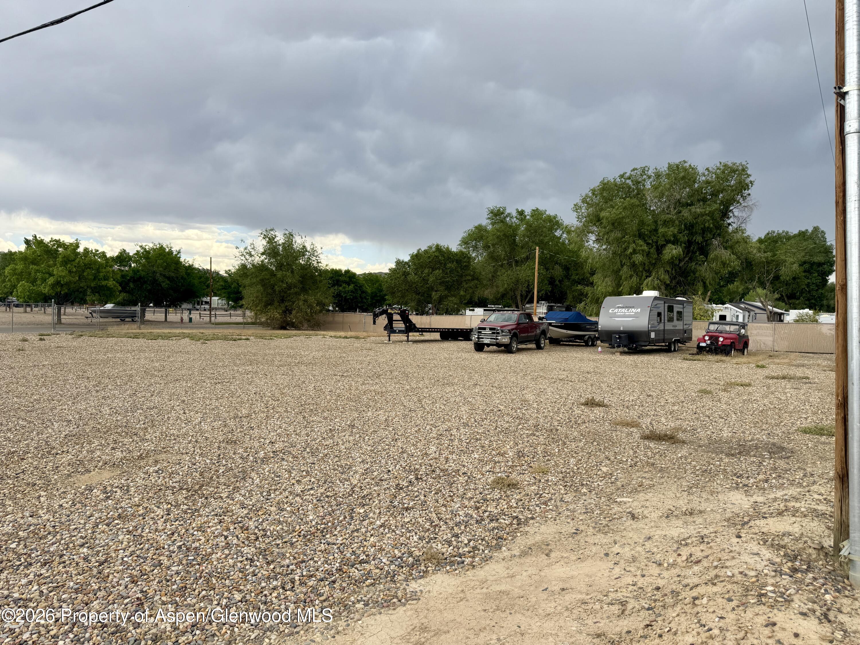 209 E Rio Blanco Avenue Property Photo 15