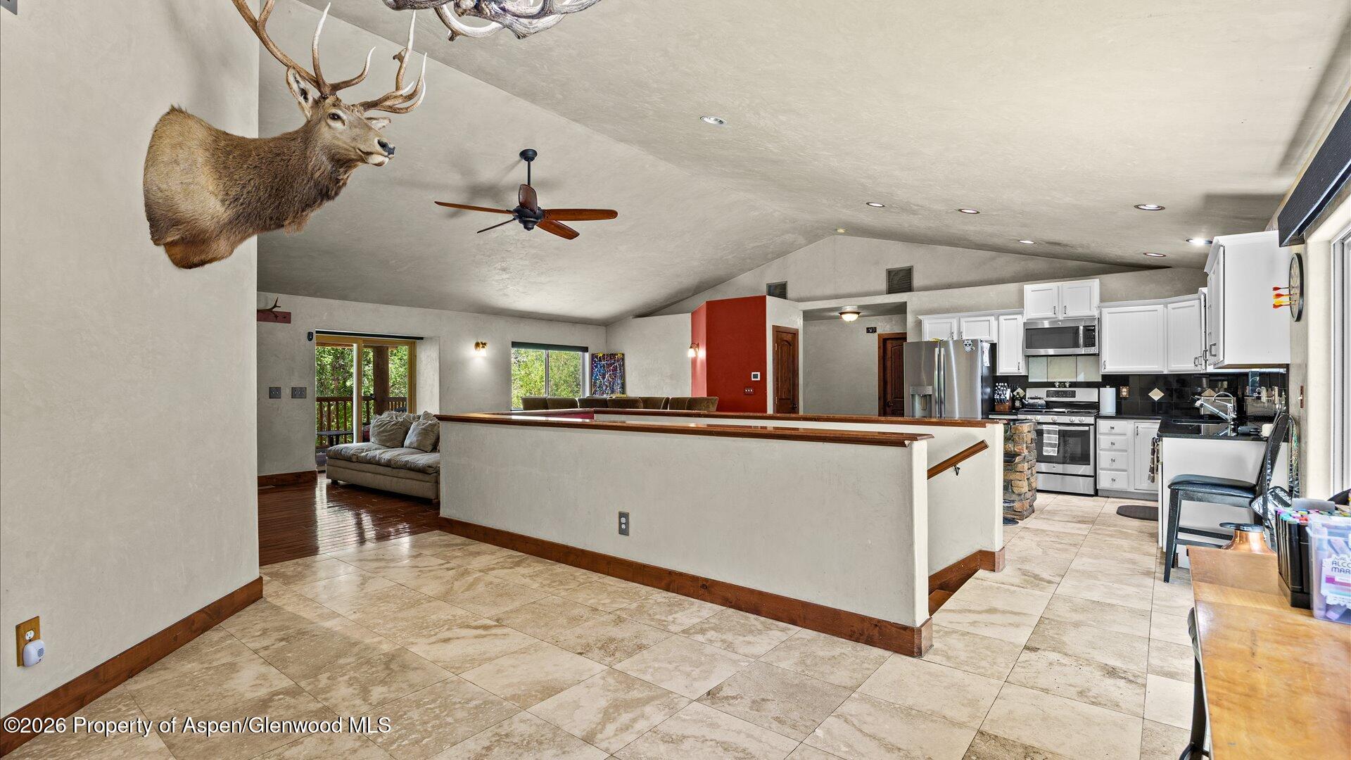390 Jenny Place Property Photo 18