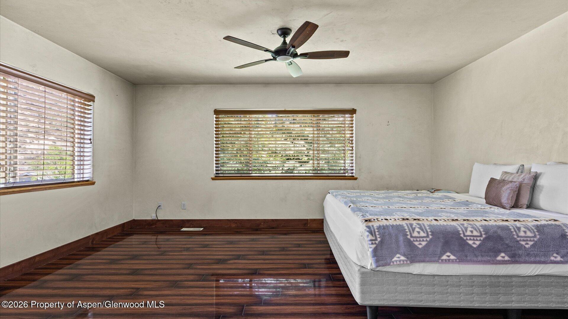 390 Jenny Place Property Photo 21