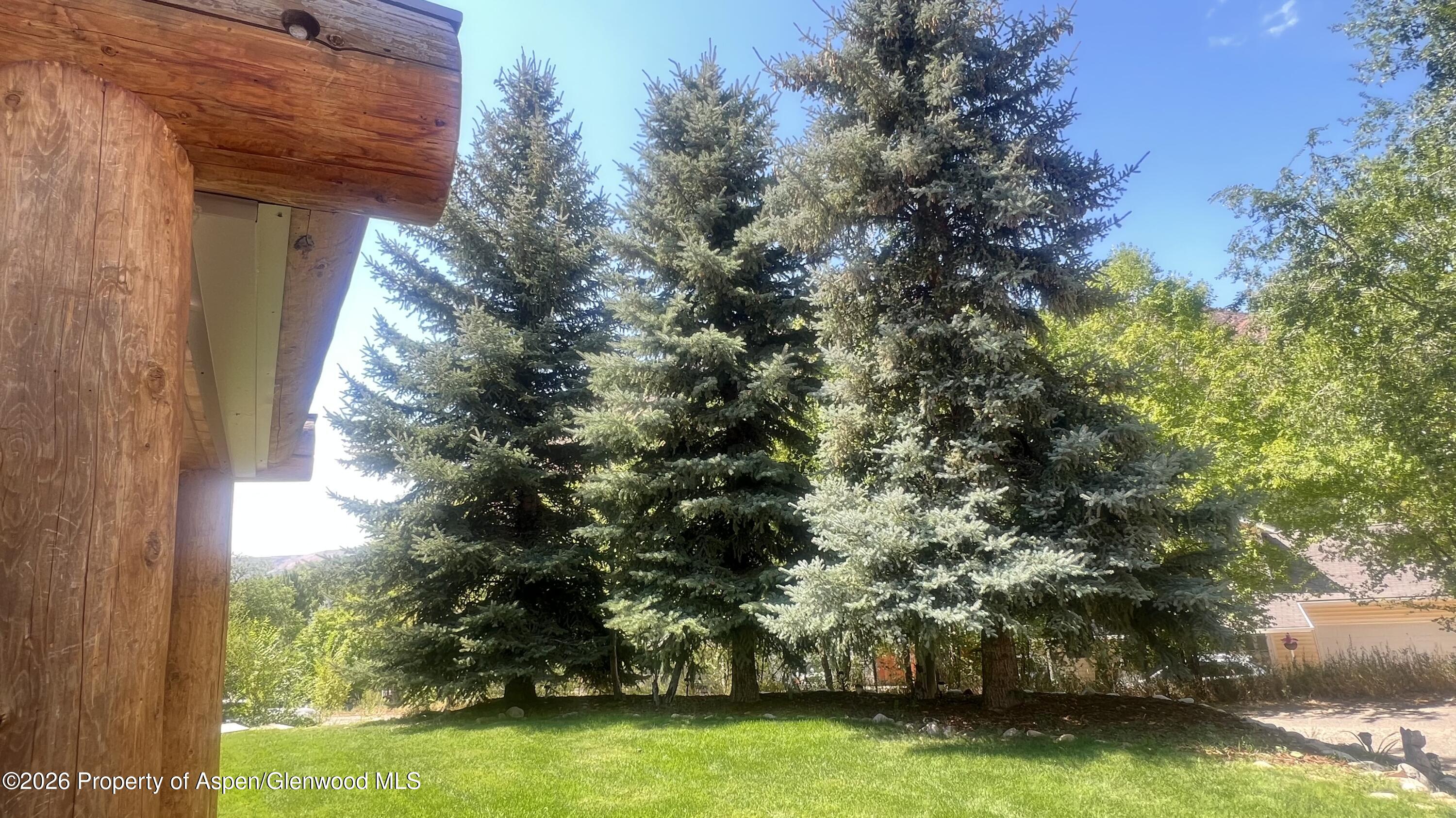 390 Jenny Place Property Photo 44