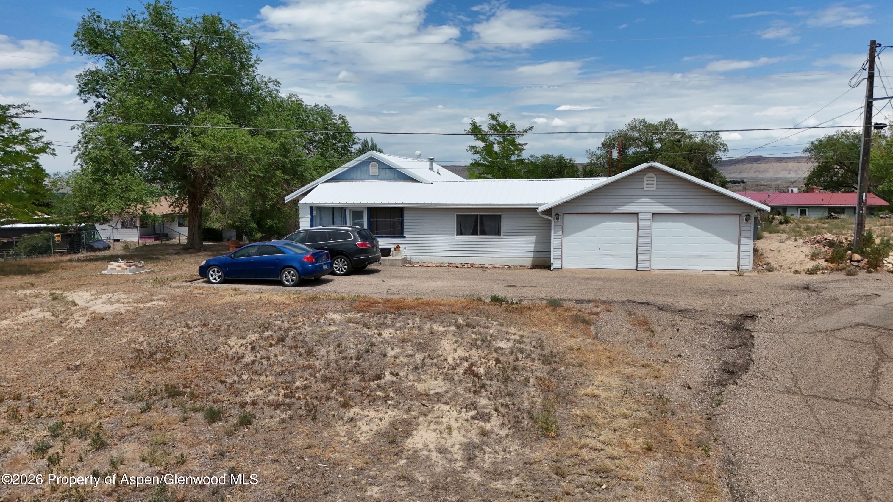 243 Crest Street Property Photo 2