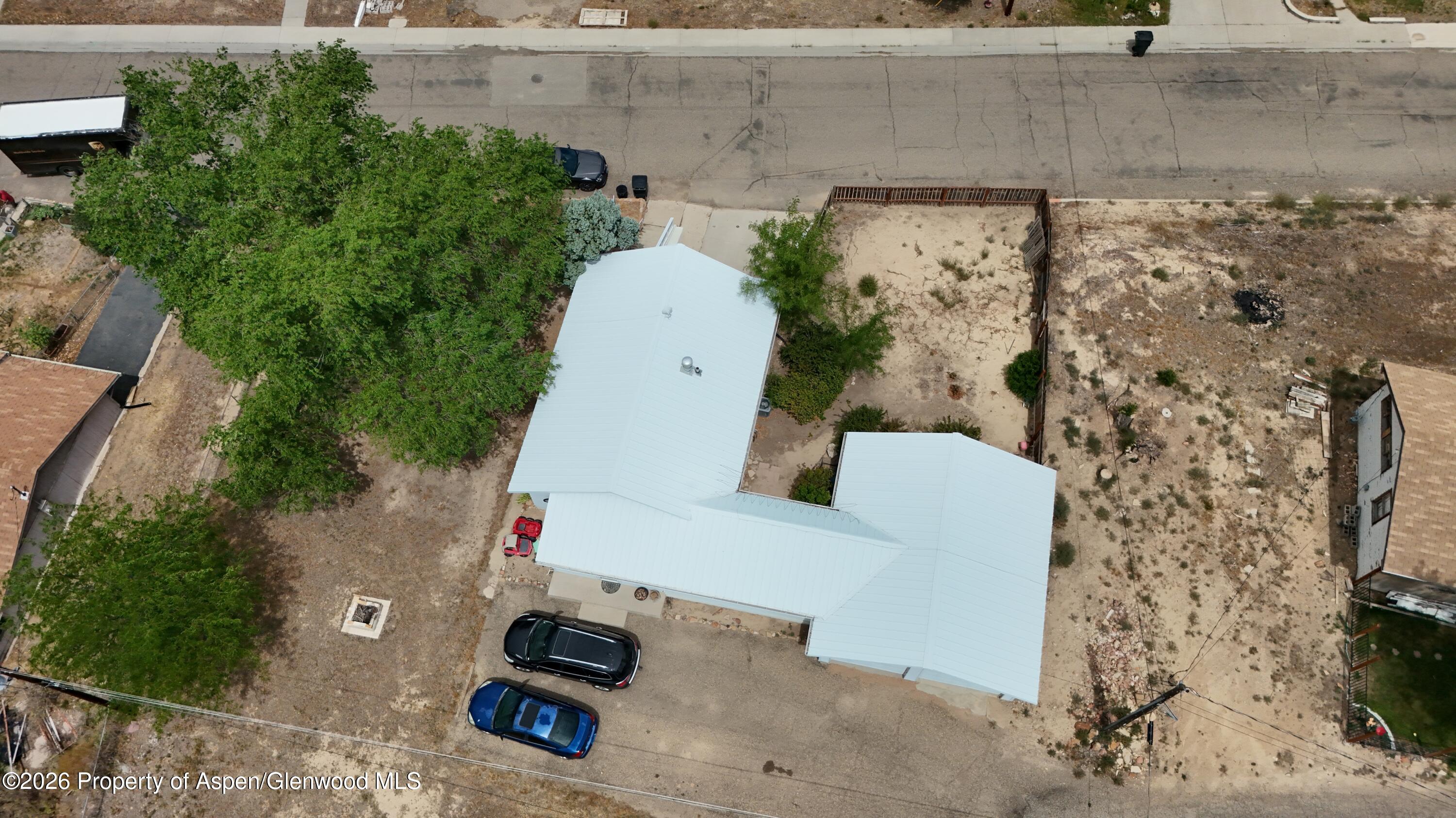 243 Crest Street Property Photo 3