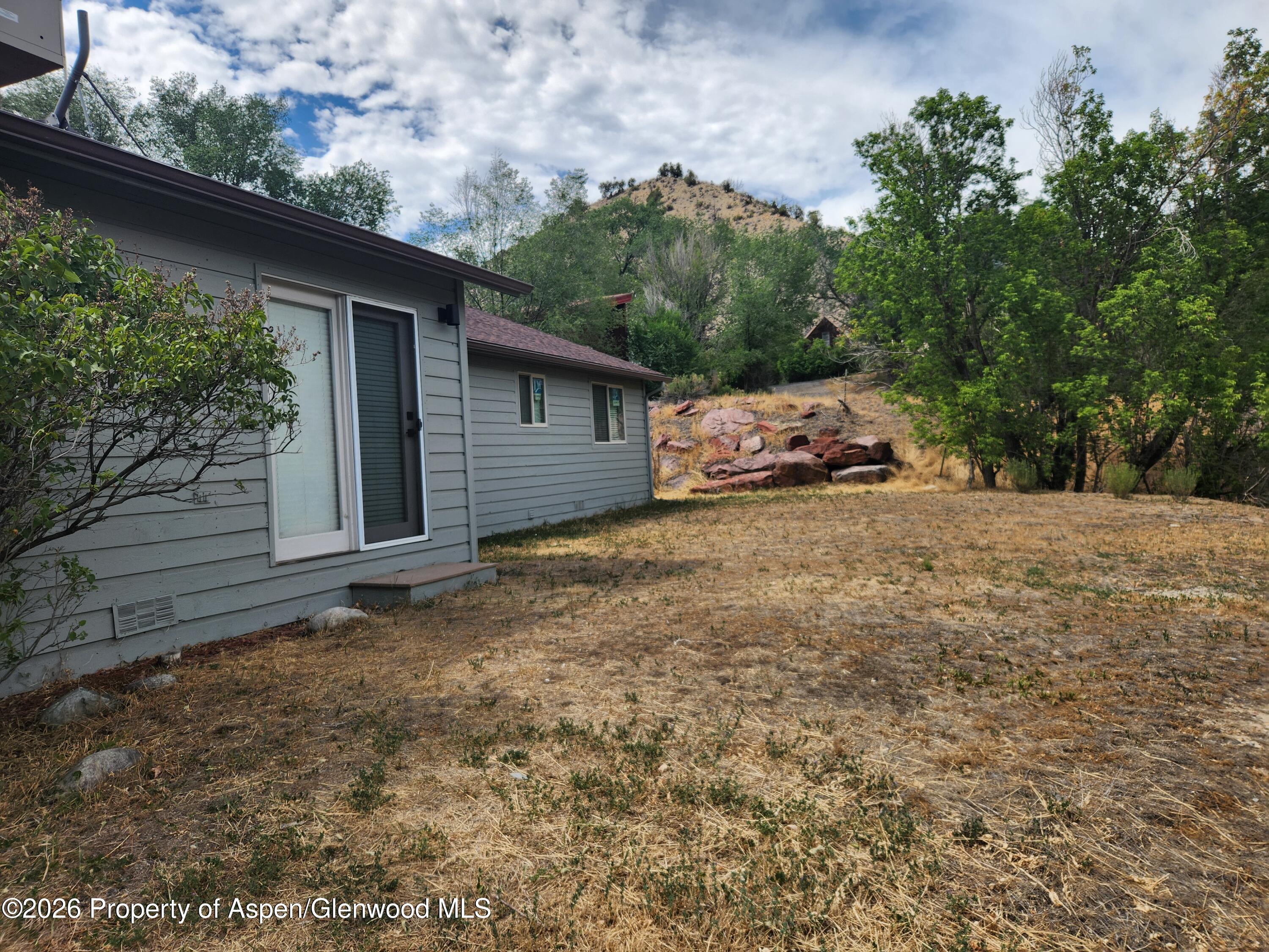 230 S E Avenue Property Photo 18