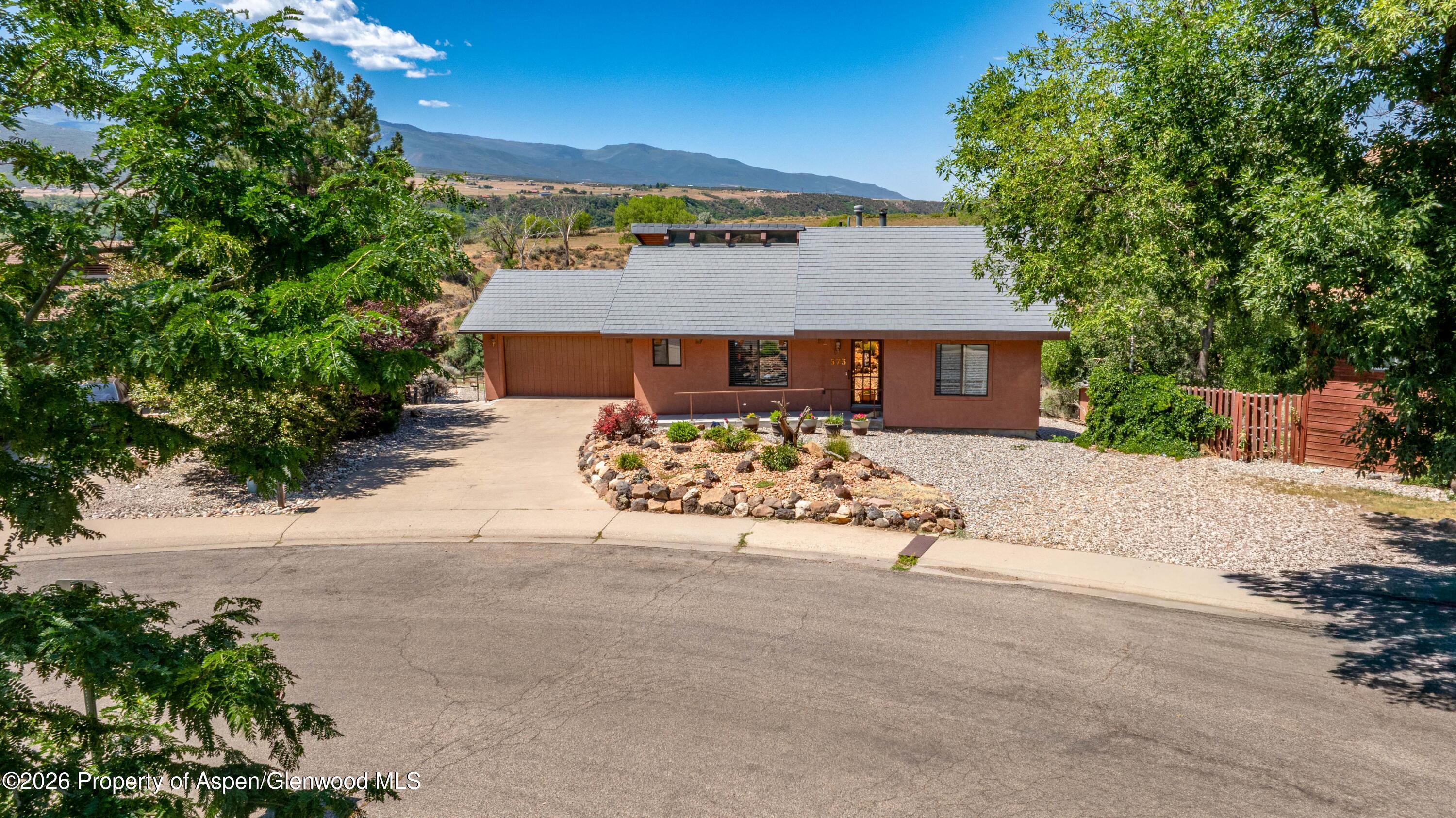 573 Mesa Avenue Property Photo 3
