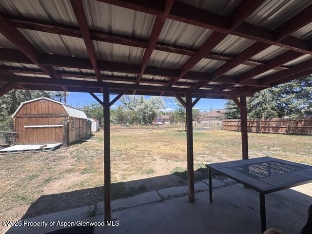 819 W 6th Street Property Photo 3
