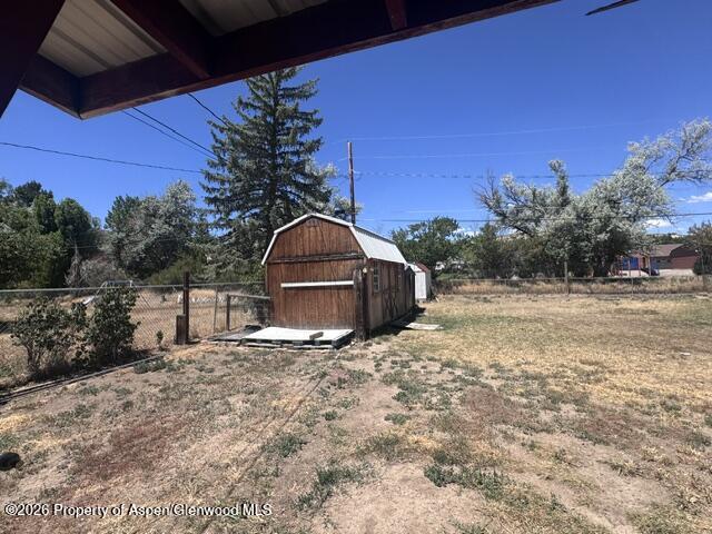 819 W 6th Street Property Photo 4