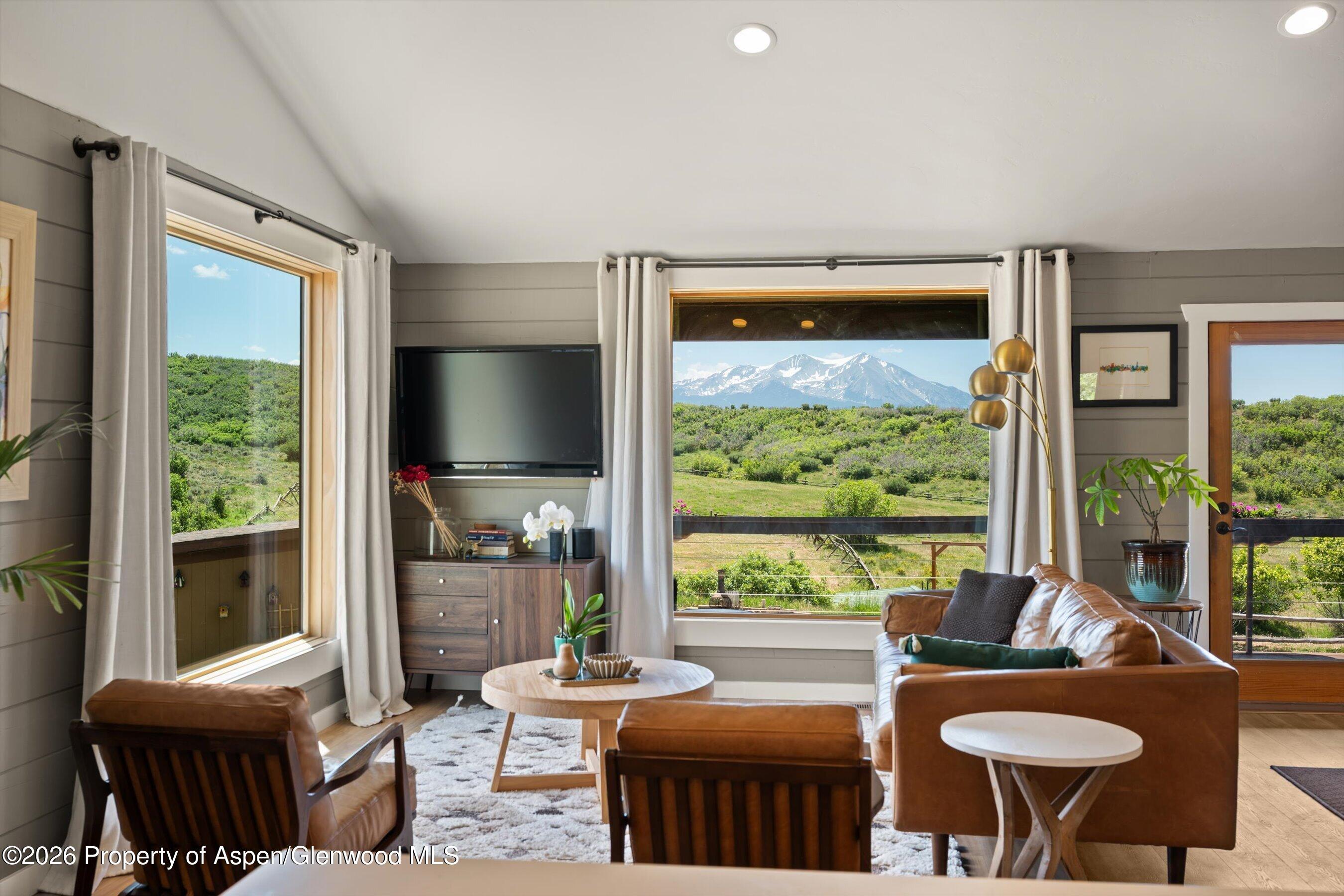 248 Basalt Mountain Drive Property Photo 12