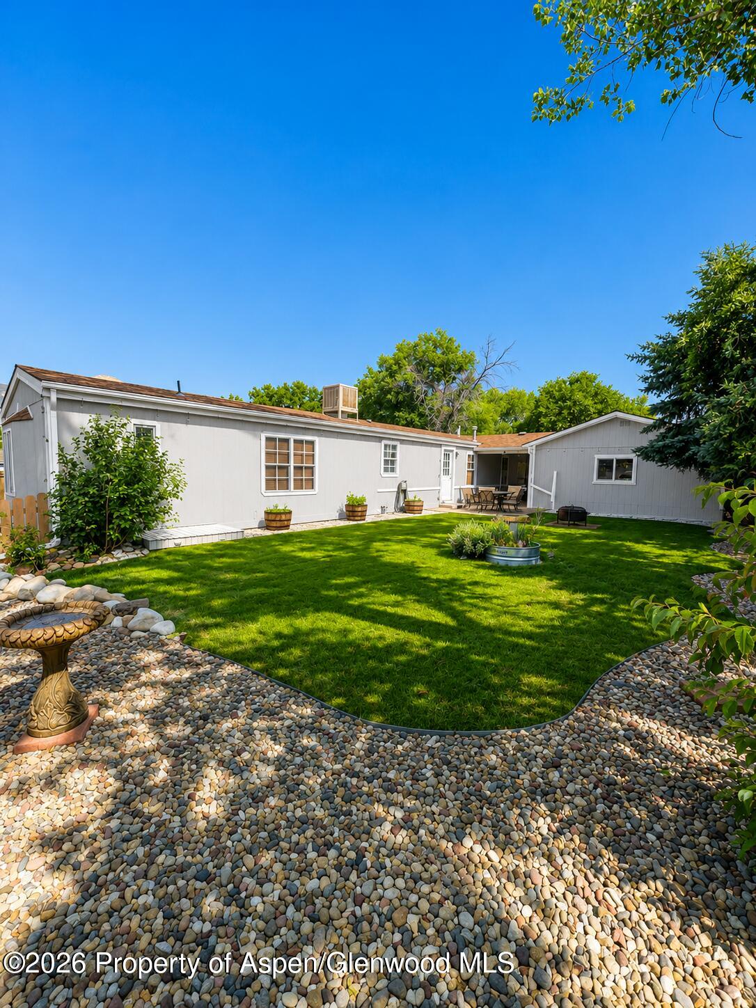 12 W Bonanza Place Property Photo 5