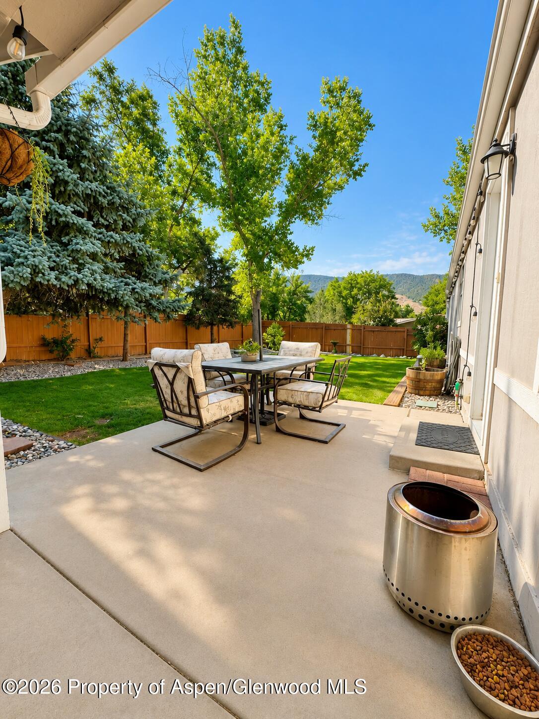 12 W Bonanza Place Property Photo 6