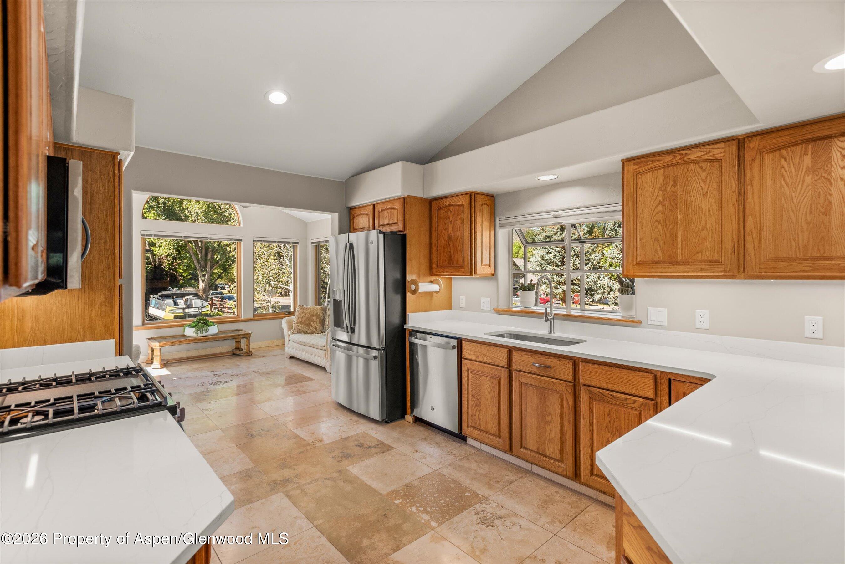 985 Lupine Circle Property Photo 8