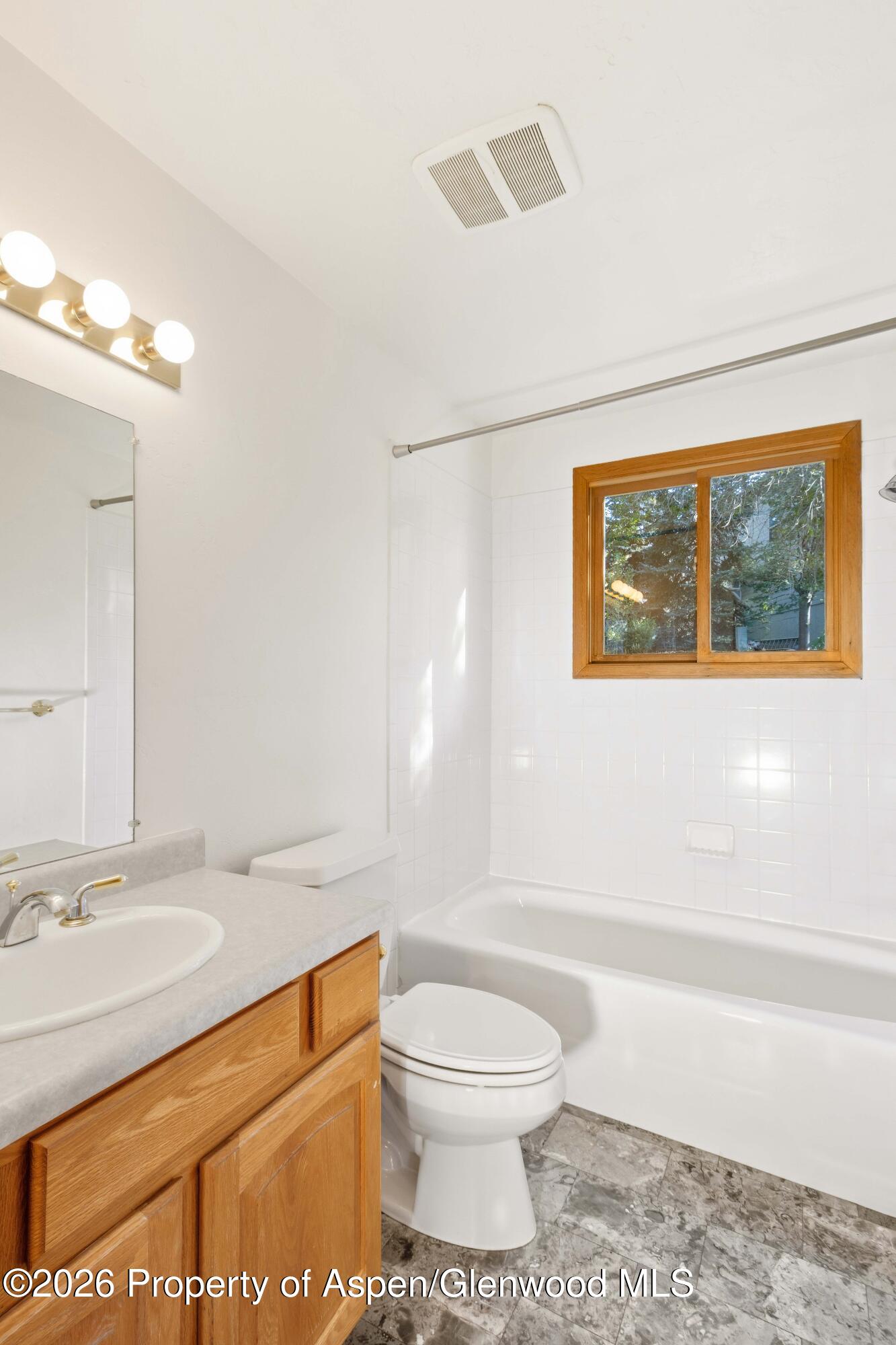 484 Canyon Creek Drive Property Photo 13