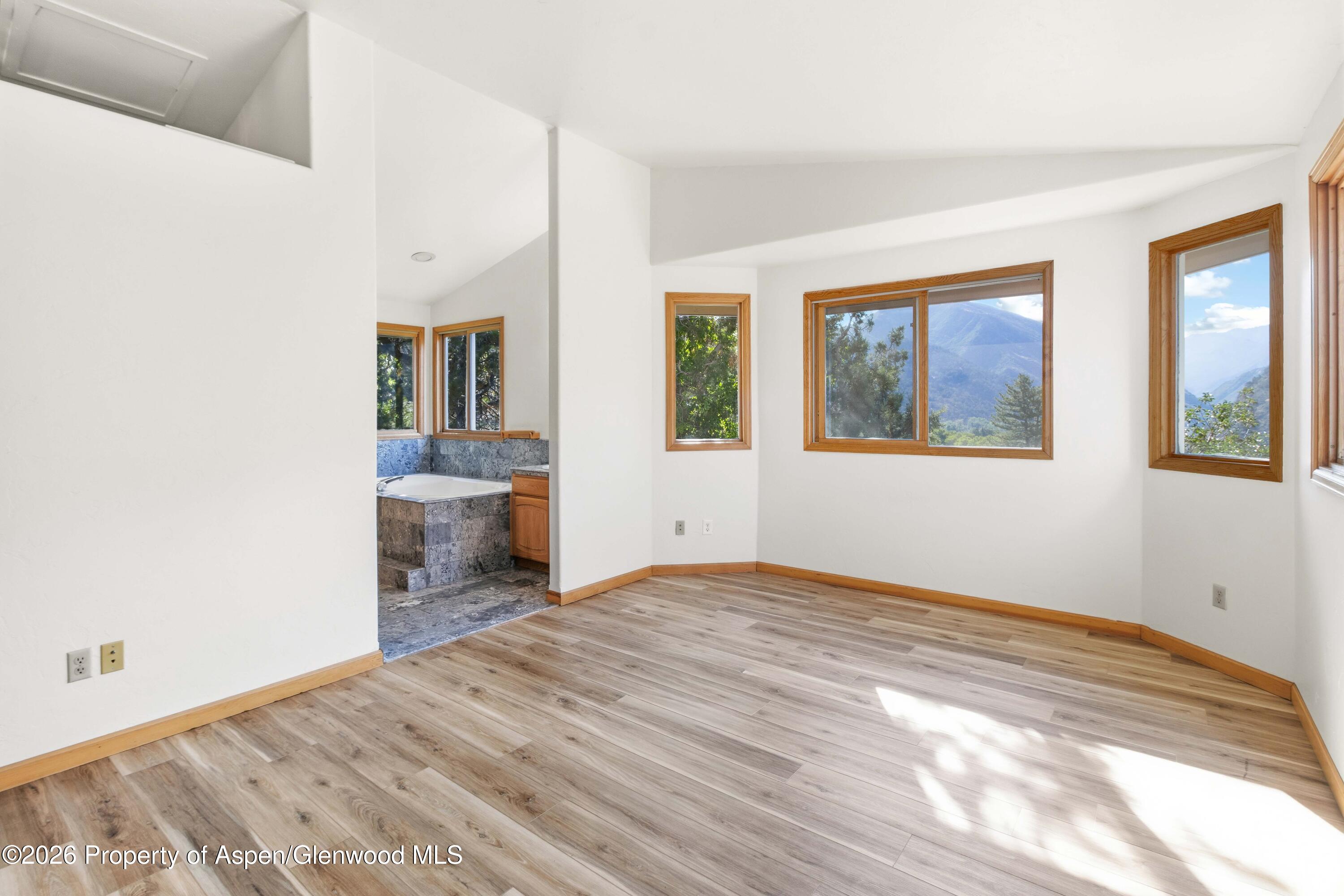 484 Canyon Creek Drive Property Photo 15