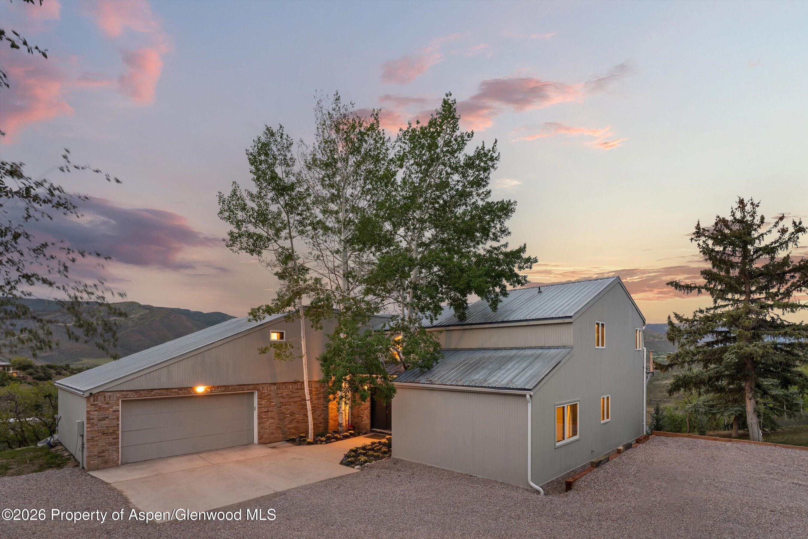450 Solar Way Property Photo 2