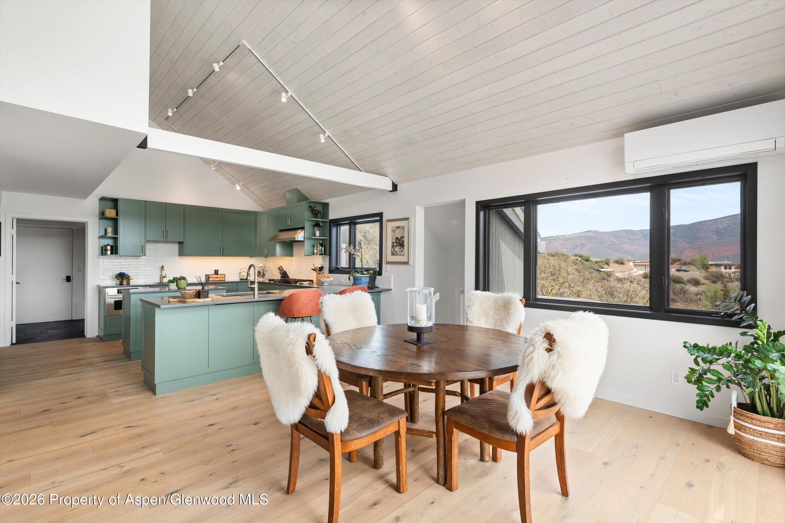 450 Solar Way Property Photo 17