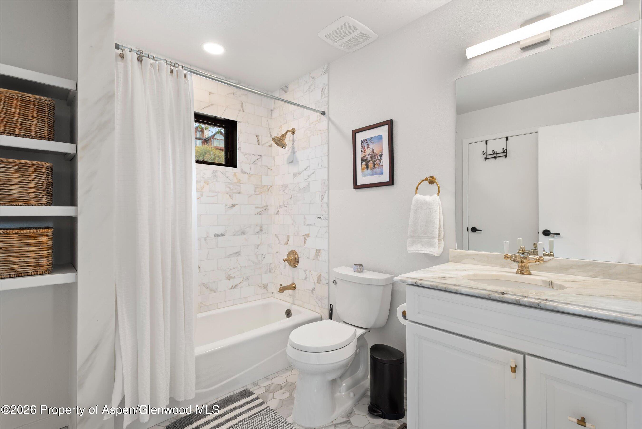 450 Solar Way Property Photo 37