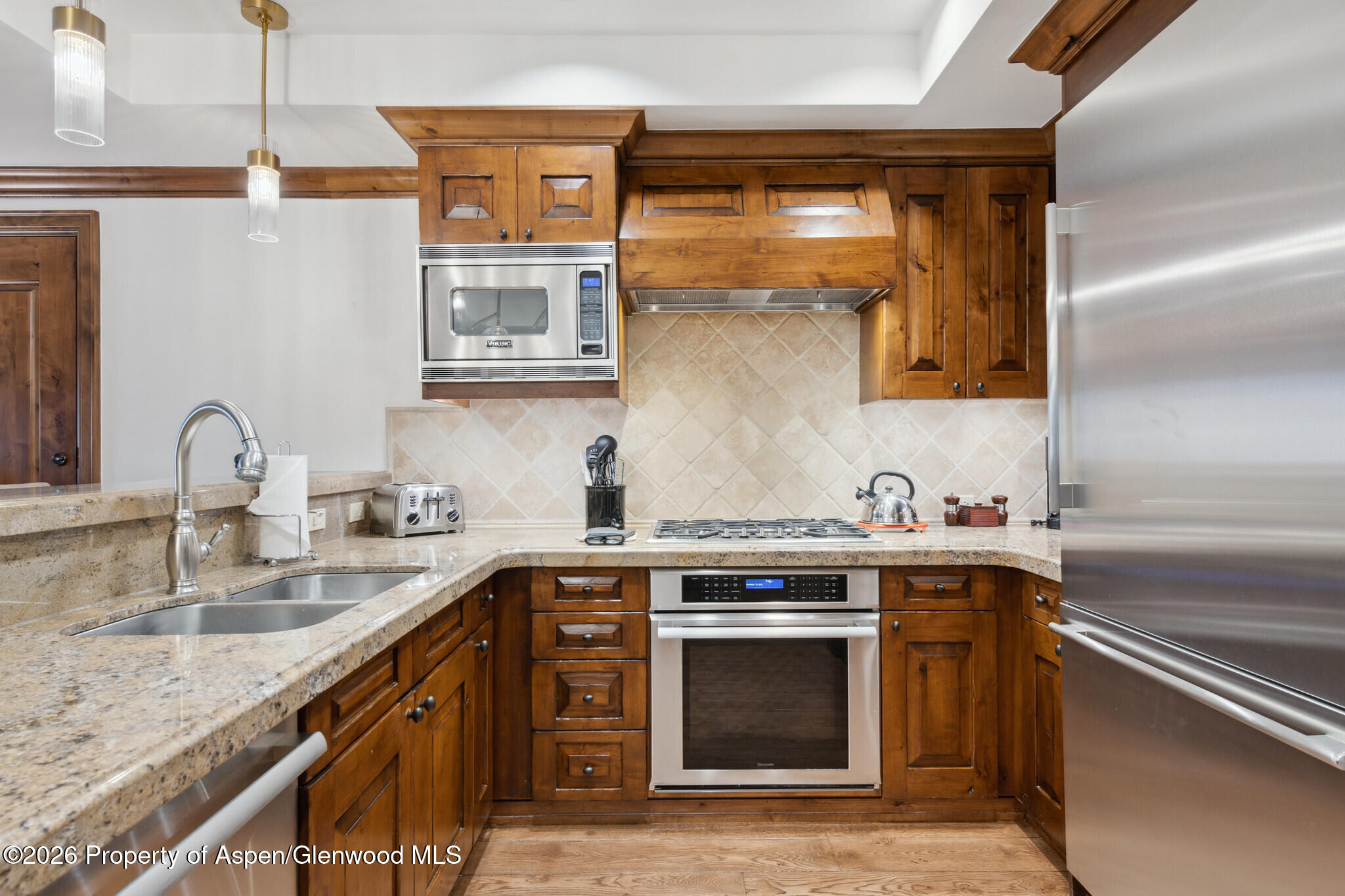 415 E Dean St, Unit 12 Property Photo 4