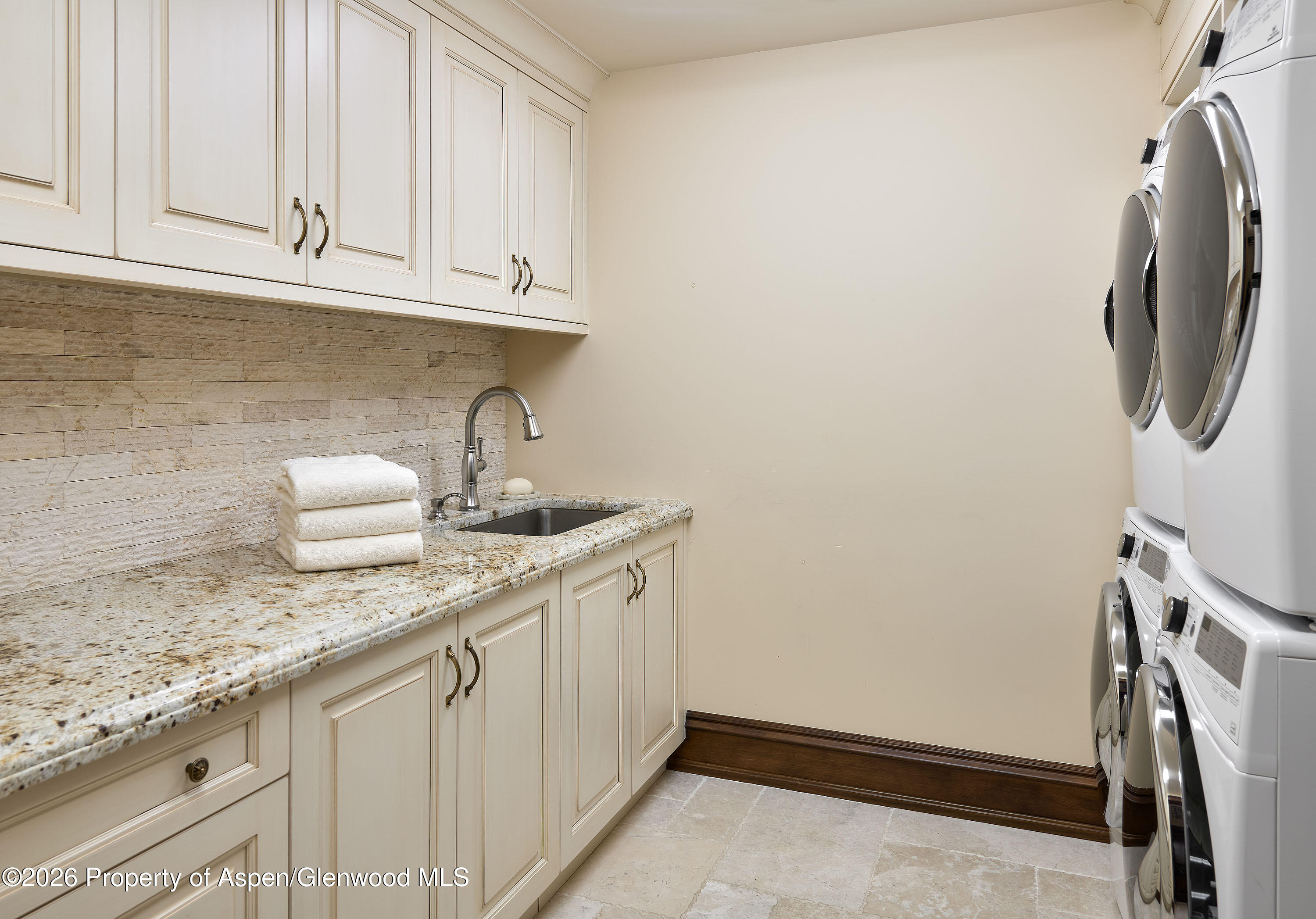 498 Eppley Drive Property Photo 45