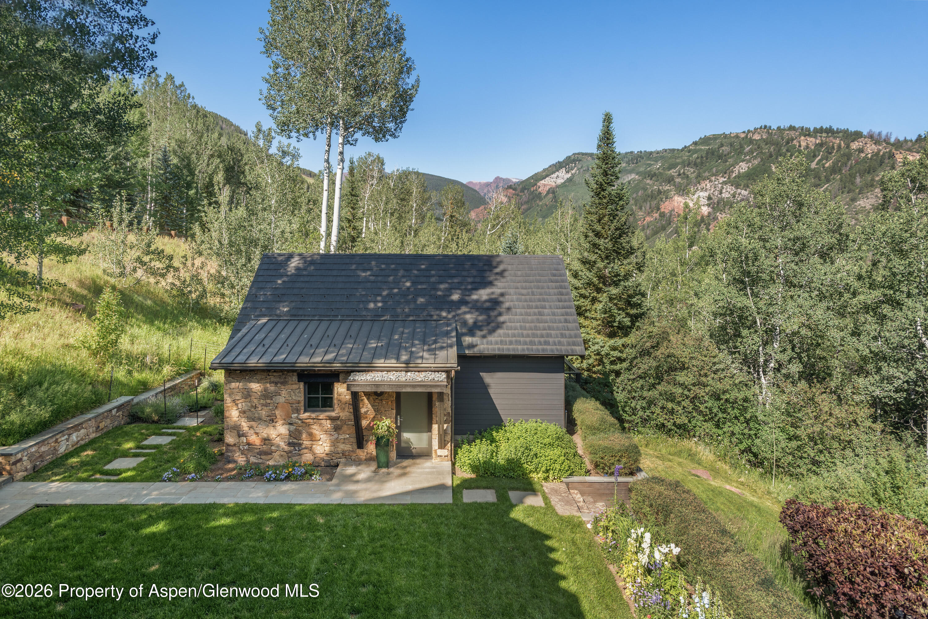 111 Powderbowl Trail Property Photo 25