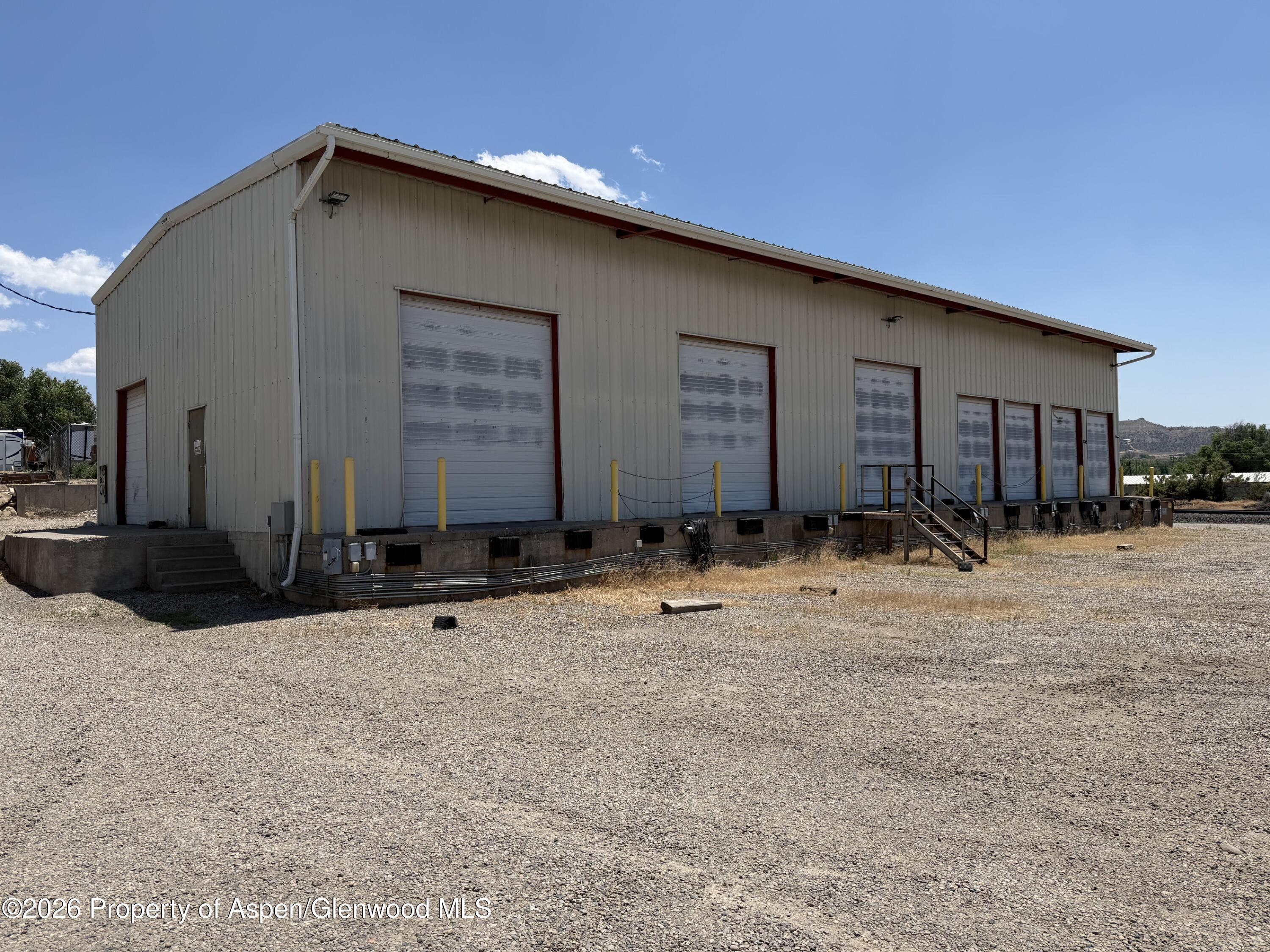 1405 Main Street Bldg 1 Property Photo 4