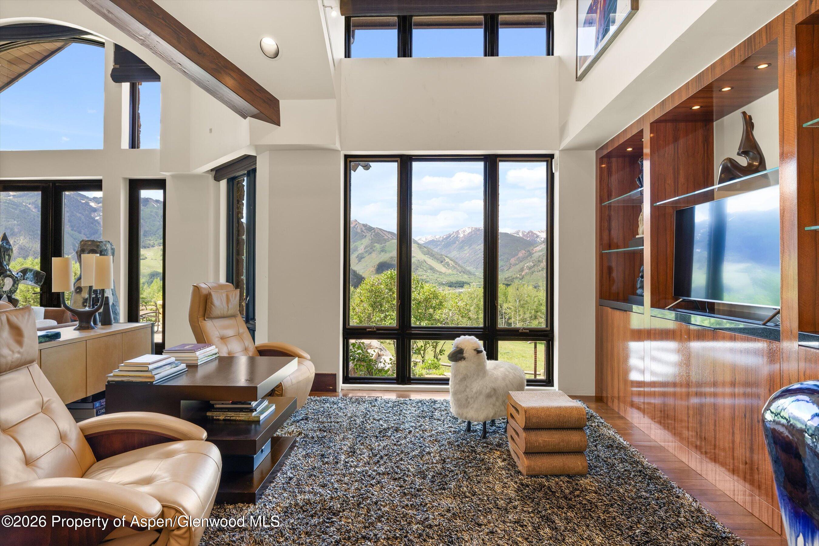 1682 Red Mountain Road Property Photo 8