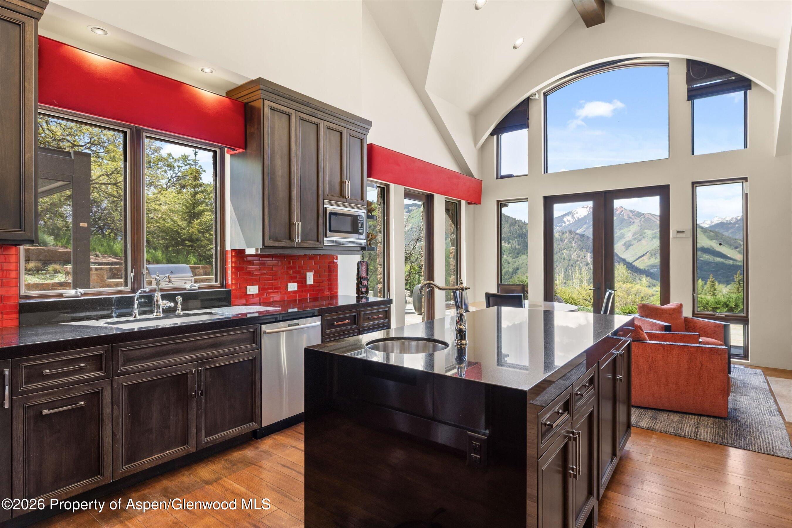 1682 Red Mountain Road Property Photo 9