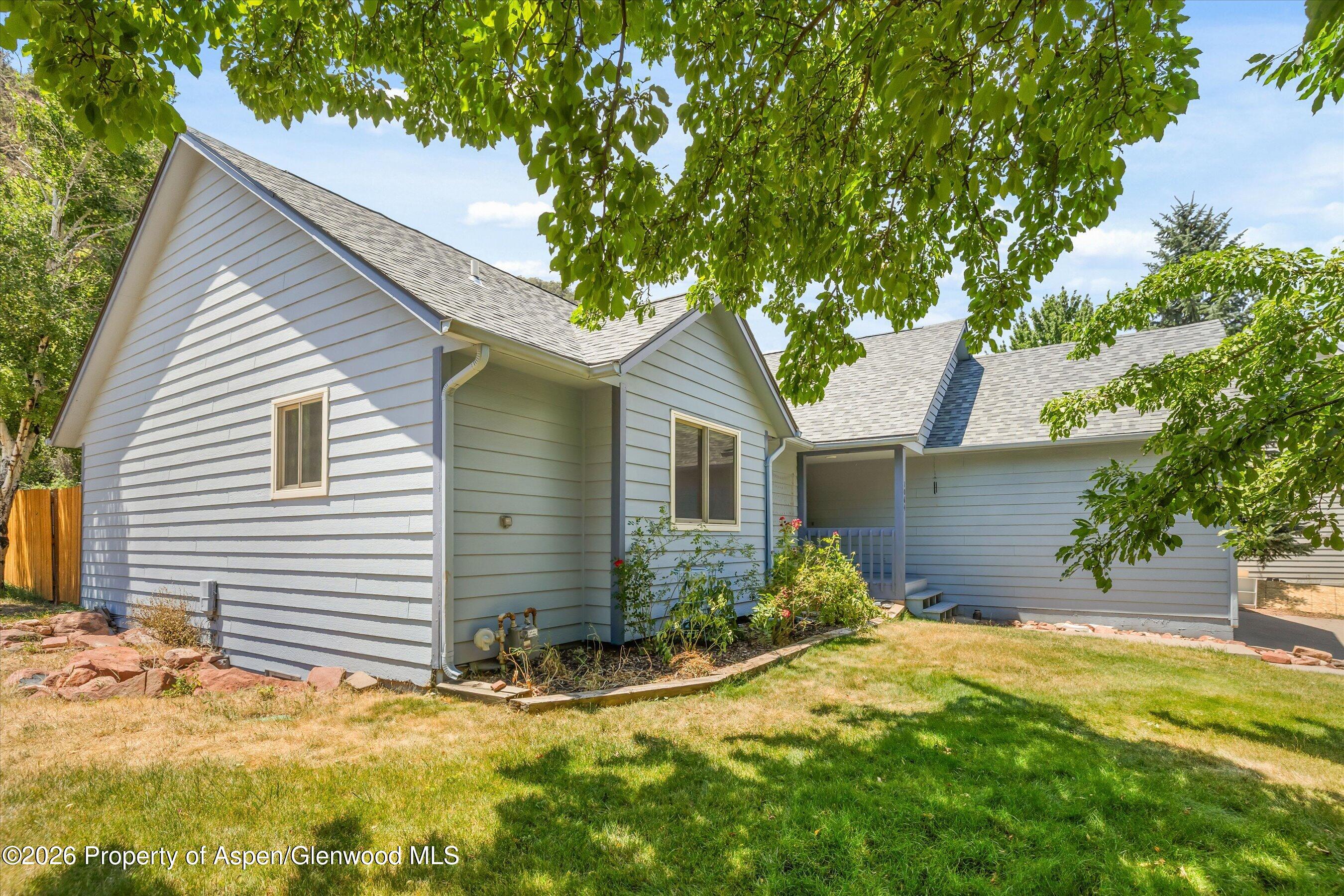 1064 Park West Property Photo 2