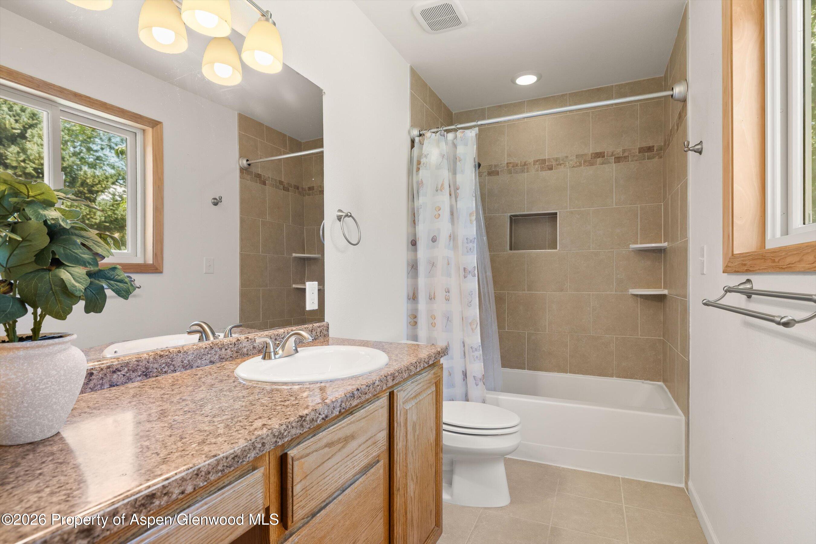 1064 Park West Property Photo 12