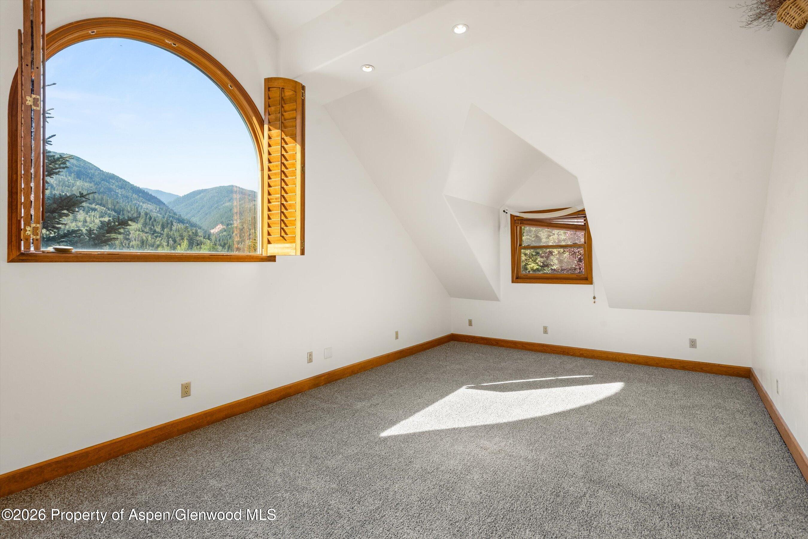 16 Chair Mountain Drive Property Photo 33