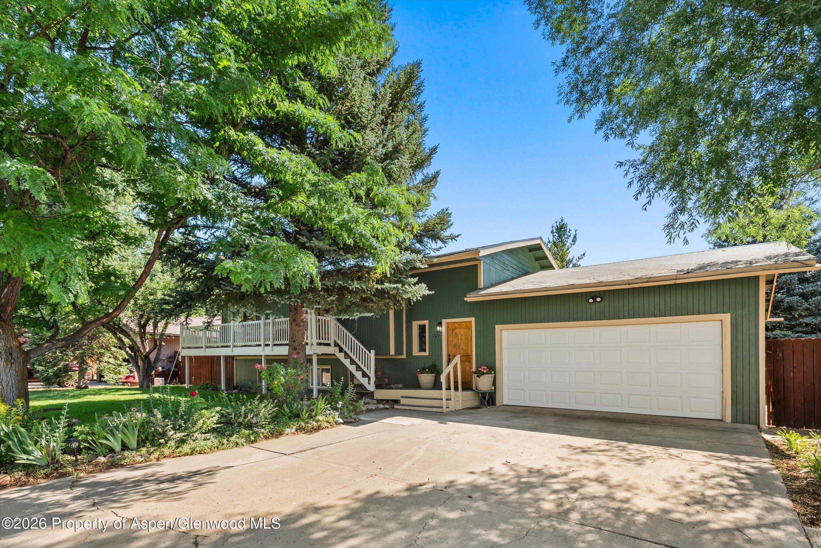 120 Arapahoe Property Photo 1