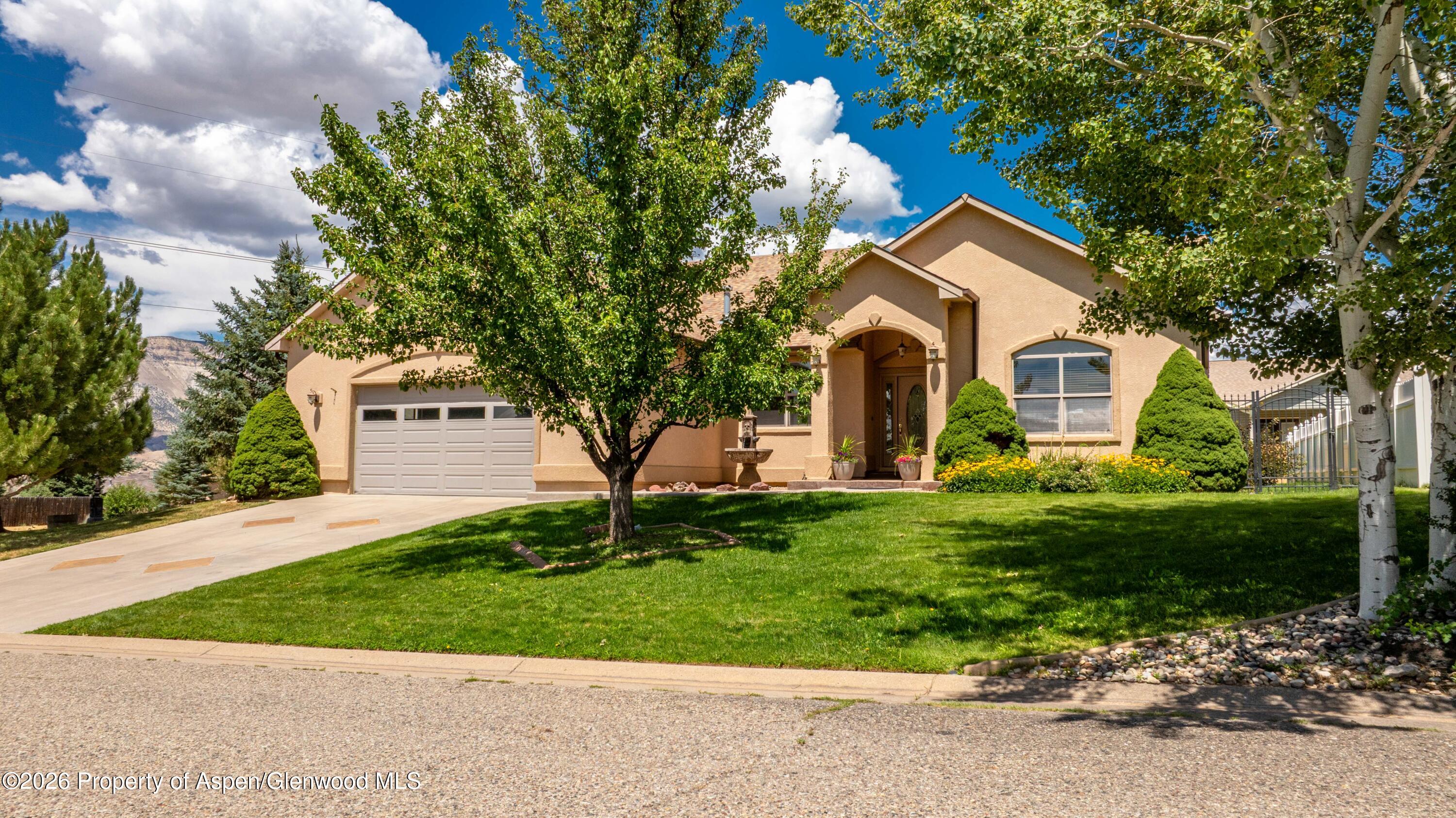 411 Lodgepole Circle Property Photo 2