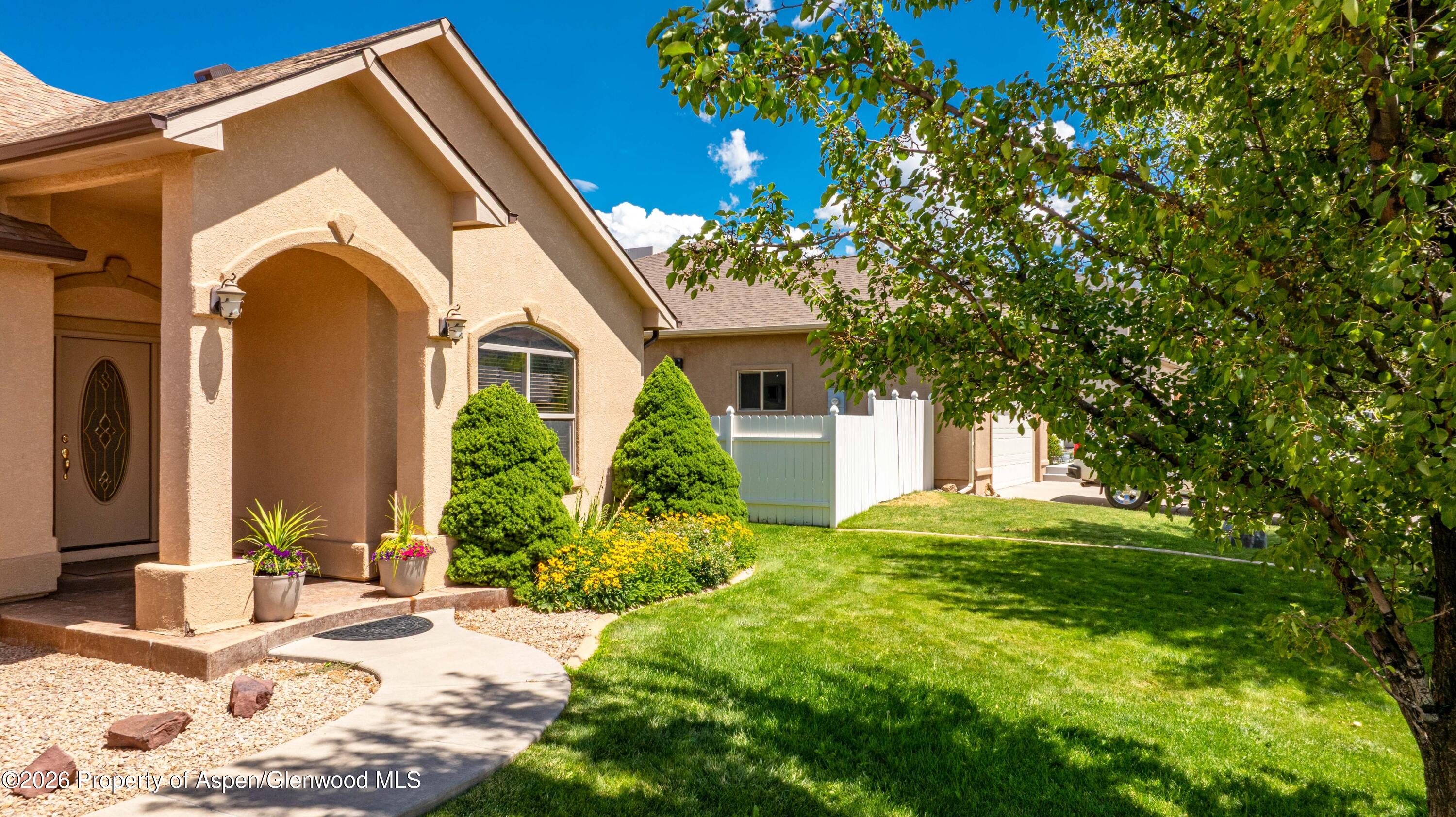 411 Lodgepole Circle Property Photo 3