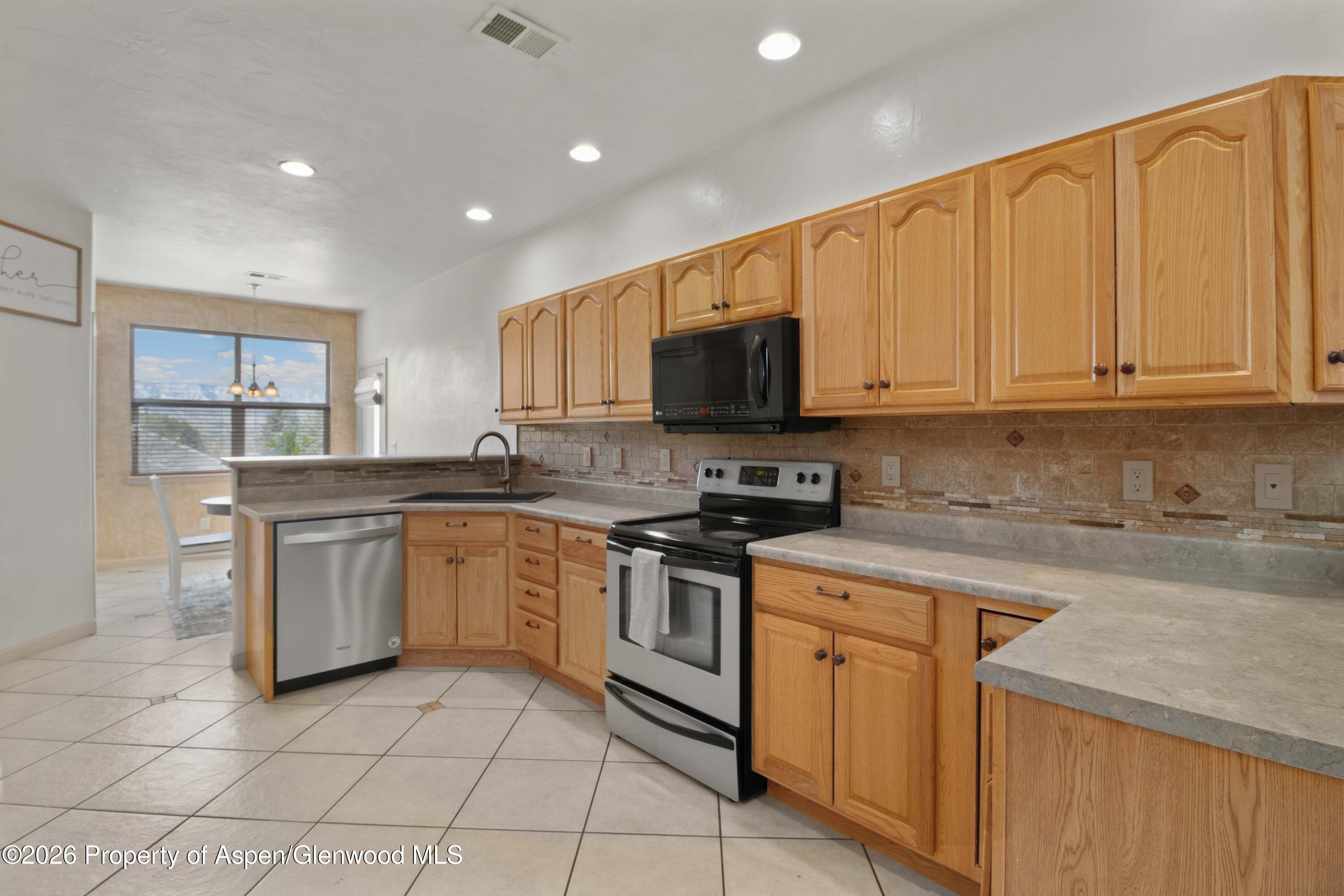 411 Lodgepole Circle Property Photo 13