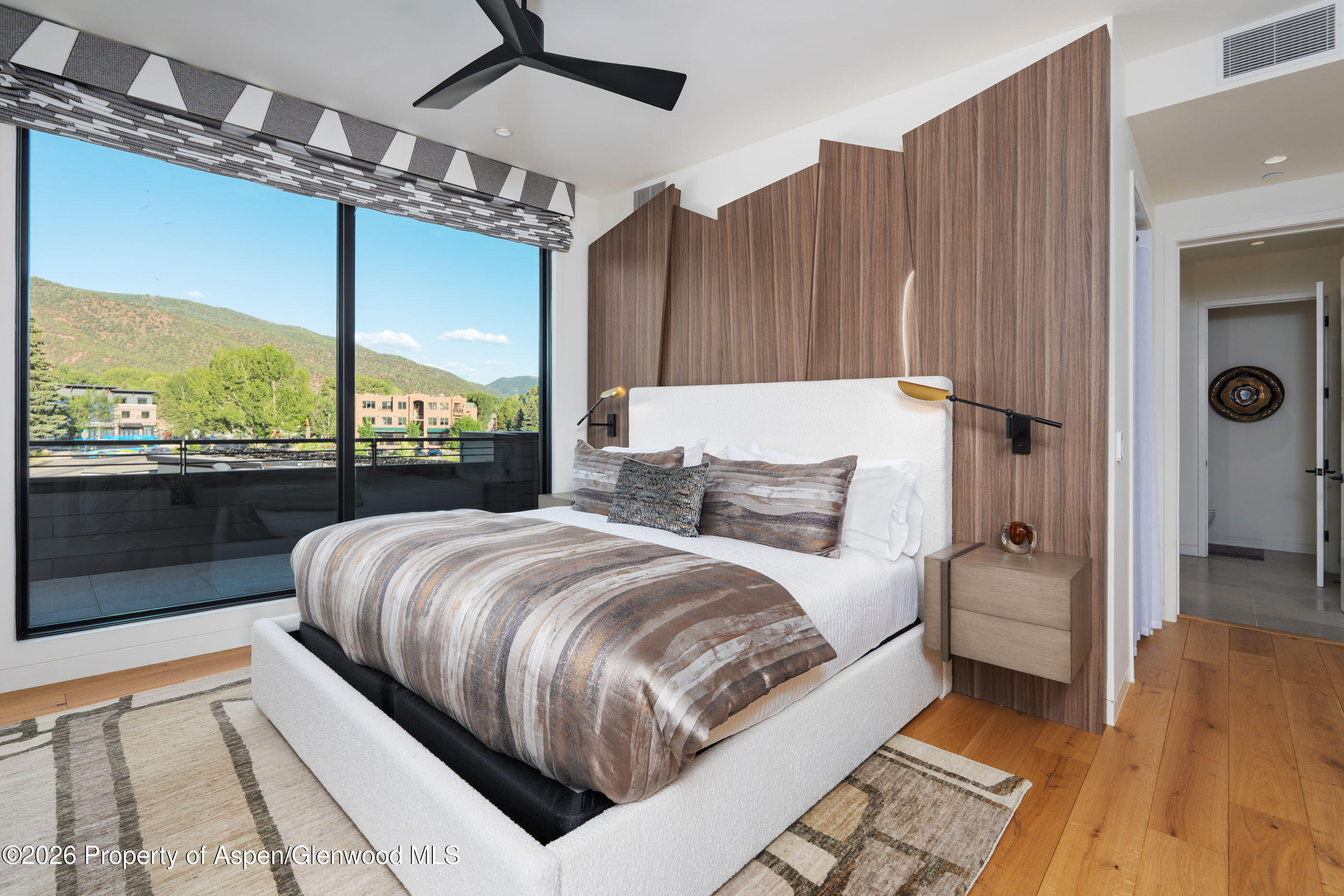 22860 Two Rivers Road Penthouse Property Photo 6