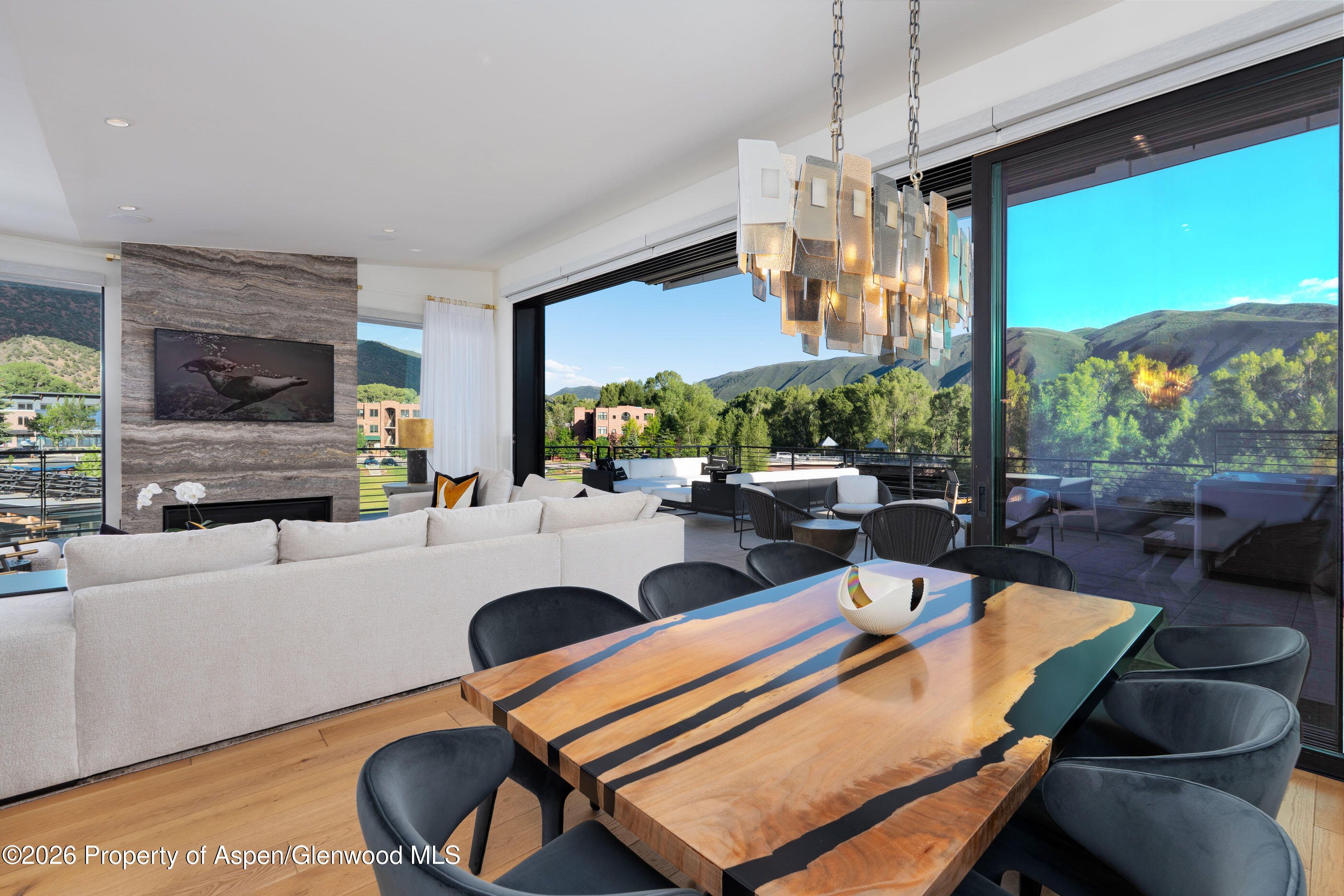 22860 Two Rivers Road Penthouse Property Photo 19