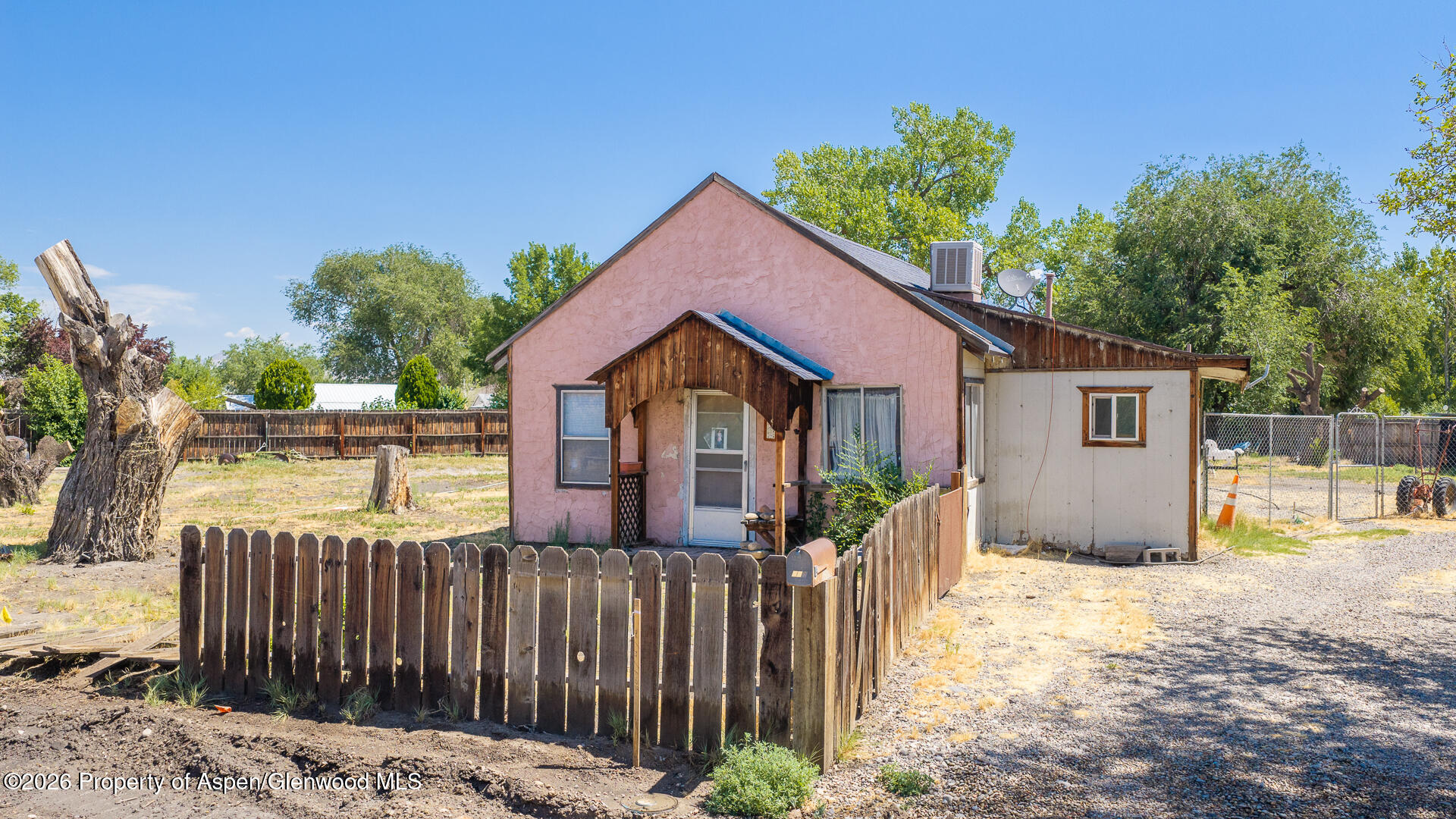 445 Crosby Avenue Property Photo 1
