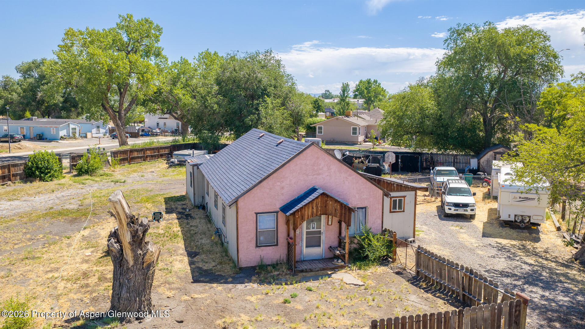 445 Crosby Avenue Property Photo 6