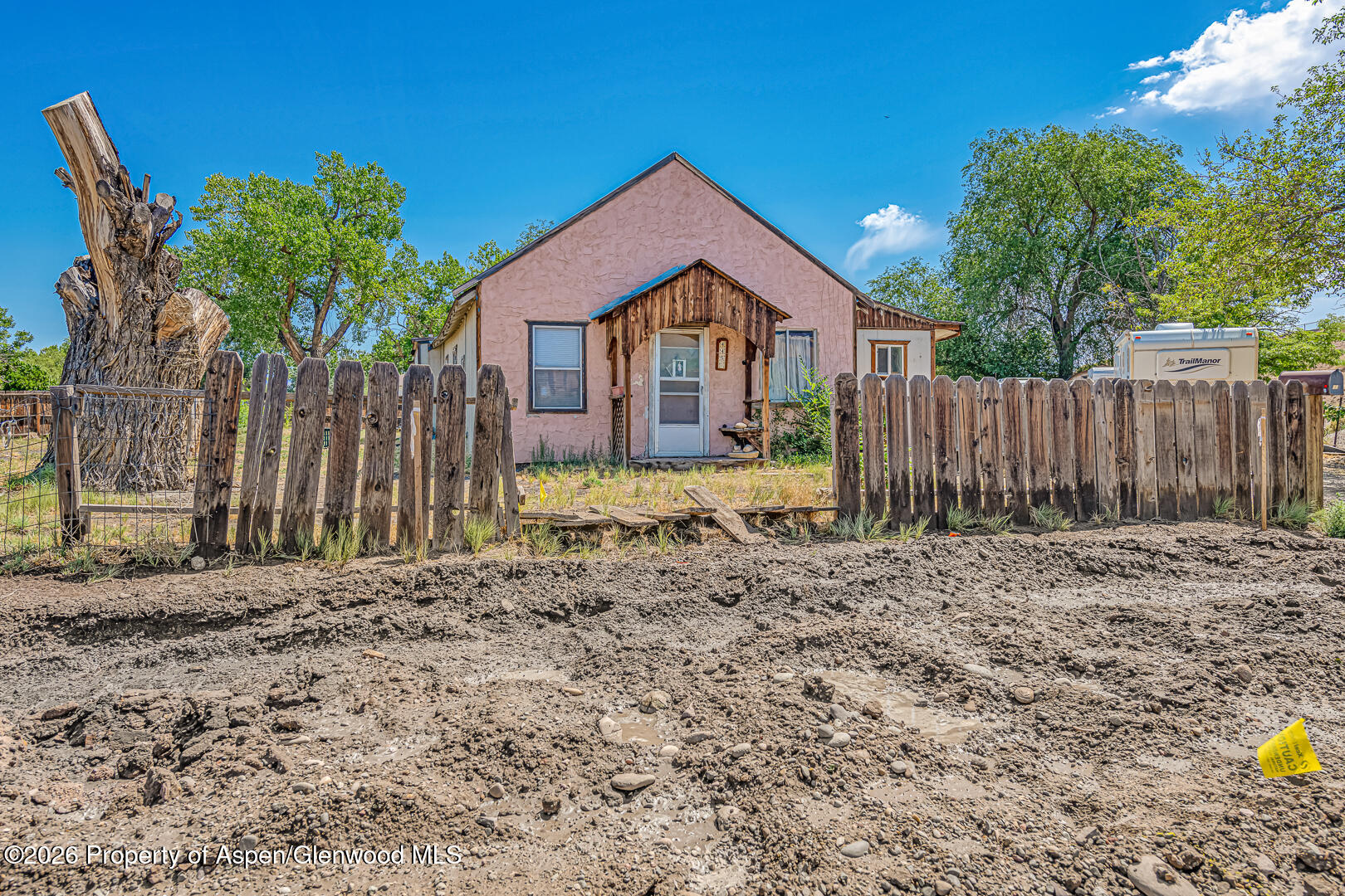 445 Crosby Avenue Property Photo 7